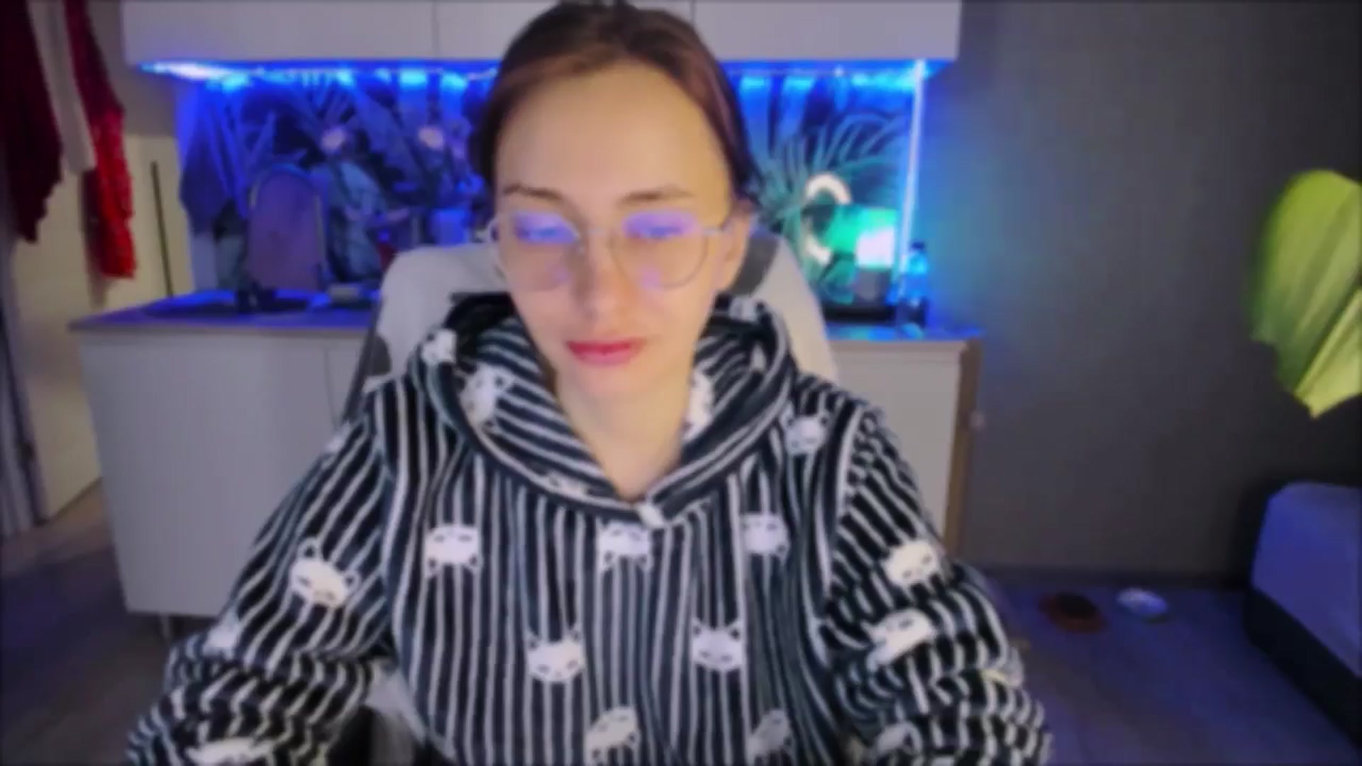 Gallery image thumbnail from Alien_Eva's myfreecams stream on, 09/13/2024, 01:45 image 16 of 20
