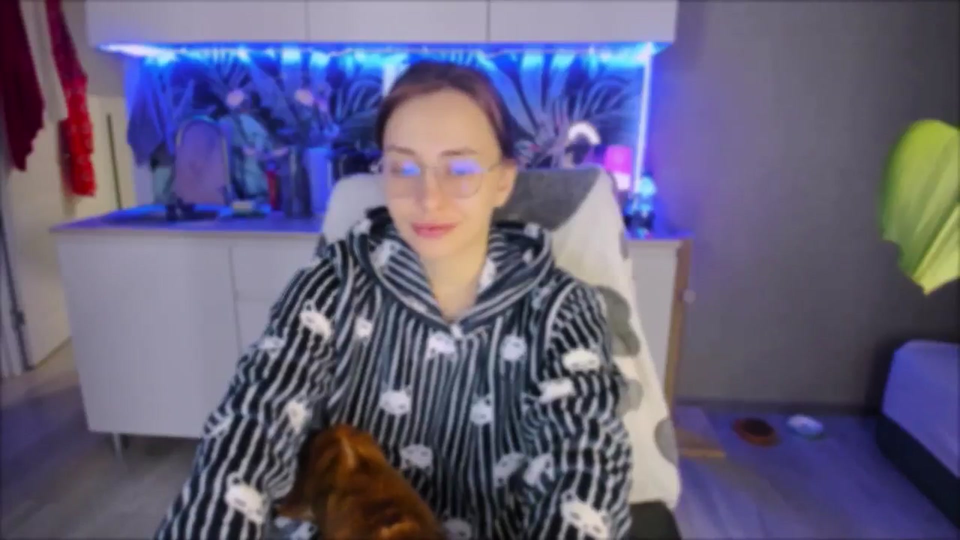 Gallery image thumbnail from Alien_Eva's myfreecams stream on, 09/13/2024, 01:45 image 17 of 20