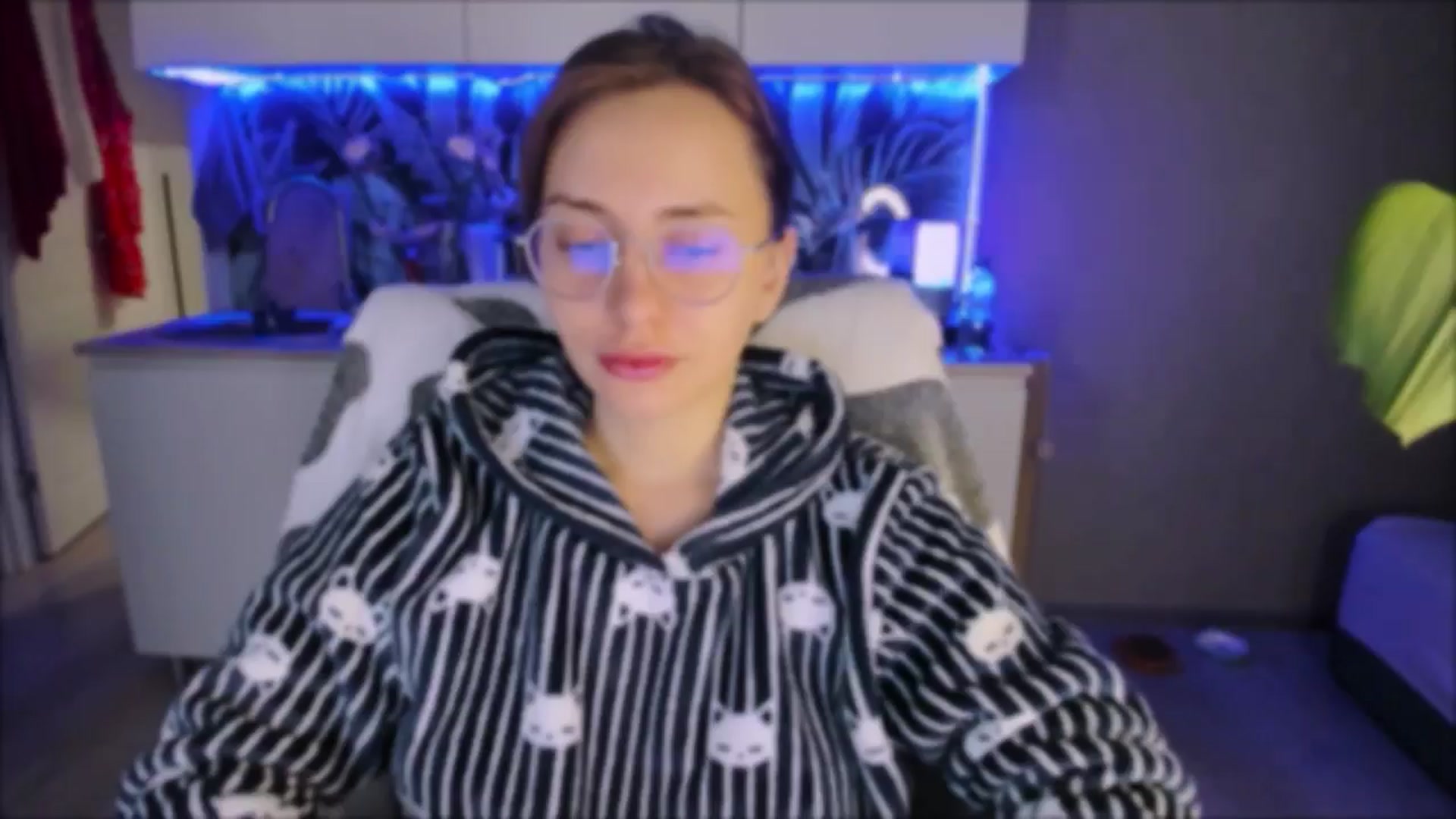 Gallery image thumbnail from Alien_Eva's myfreecams stream on, 09/13/2024, 01:45 image 2 of 20