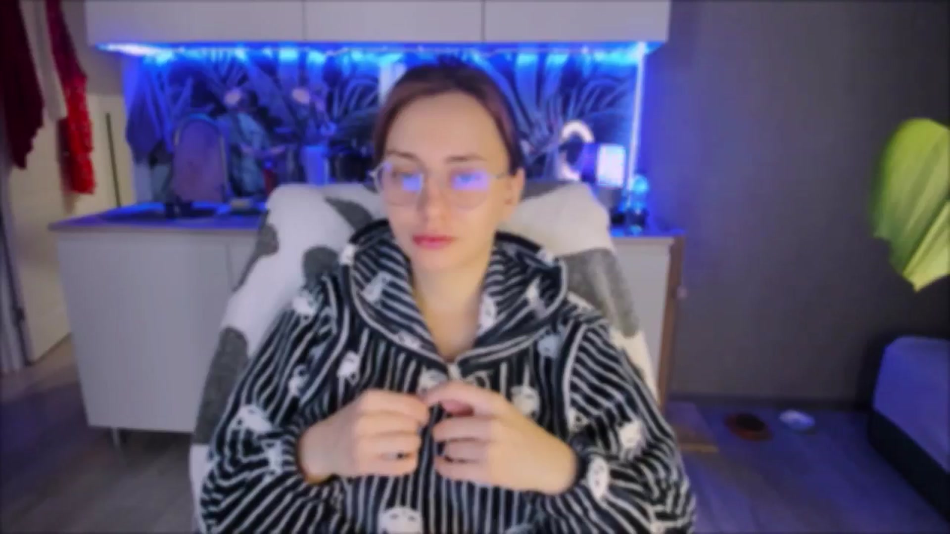 Gallery image thumbnail from Alien_Eva's myfreecams stream on, 09/13/2024, 01:45 image 9 of 20