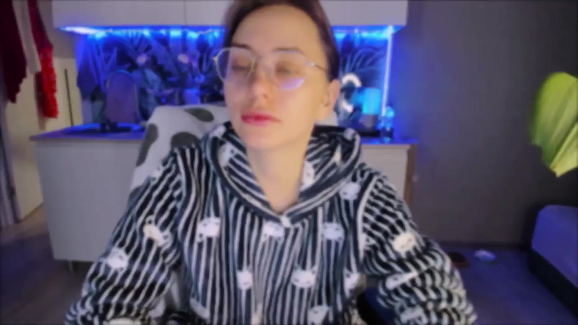 Gallery image thumbnail from Alien_Eva's myfreecams stream on, 09/13/2024, 01:45 image 1 of 20