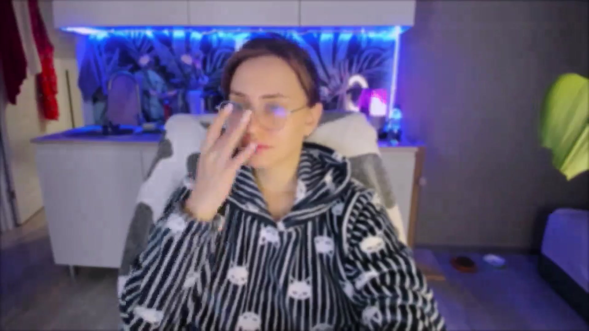 Gallery image thumbnail from Alien_Eva's myfreecams stream on, 09/13/2024, 01:45 image 8 of 20