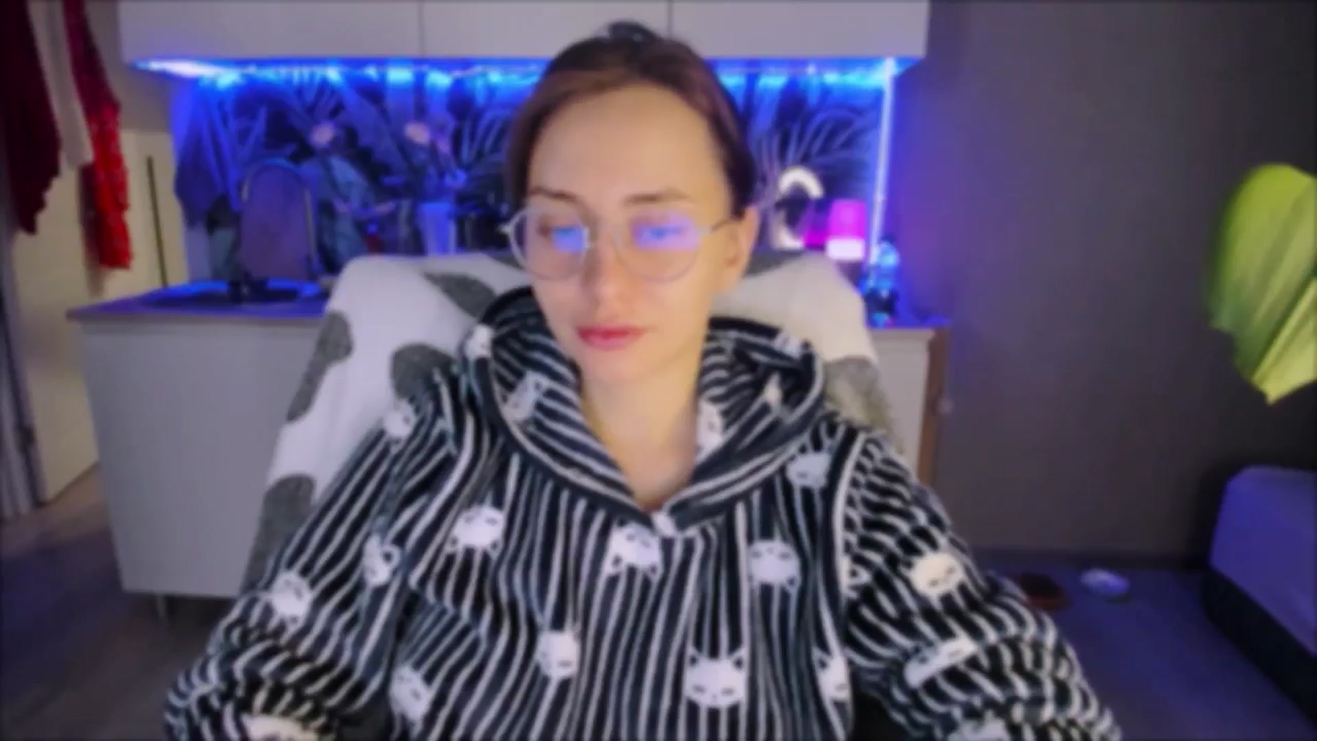 Gallery image thumbnail from Alien_Eva's myfreecams stream on, 09/13/2024, 01:45 image 3 of 20