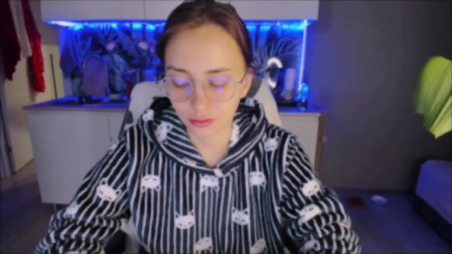 Gallery image thumbnail from Alien_Eva's myfreecams stream on, 09/13/2024, 01:45 image 15 of 20