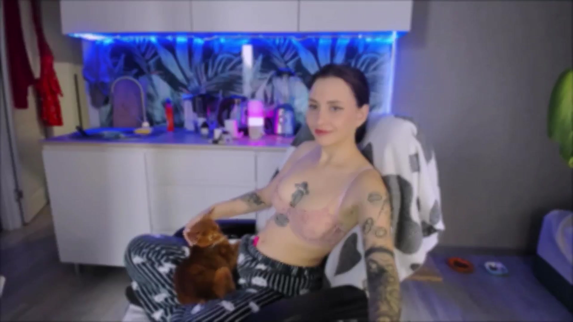 Gallery image thumbnail from Alien_Eva's myfreecams stream on, 09/18/2024, 02:46 image 14 of 20