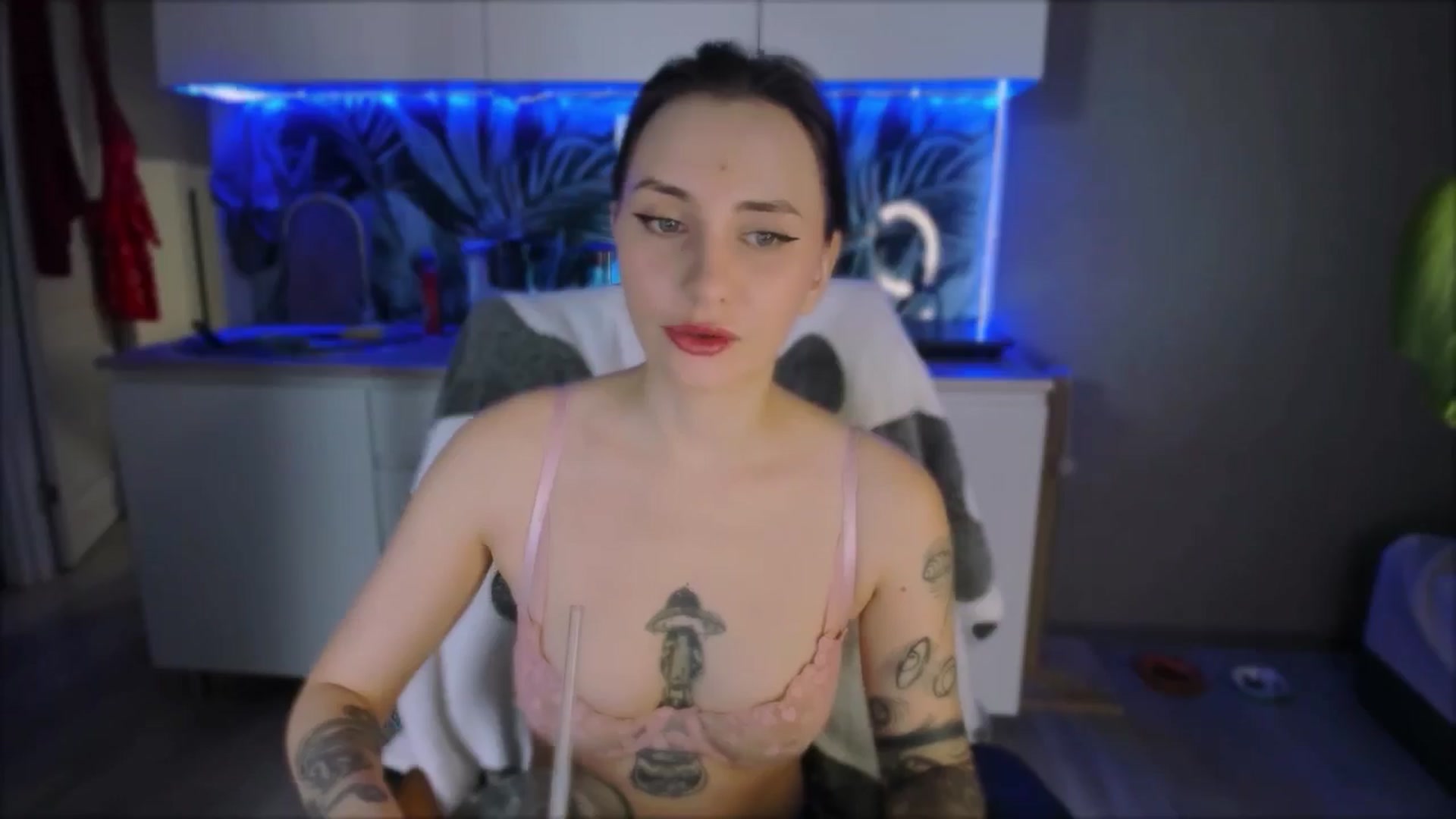 Gallery image thumbnail from Alien_Eva's myfreecams stream on, 09/18/2024, 02:46 image 10 of 20