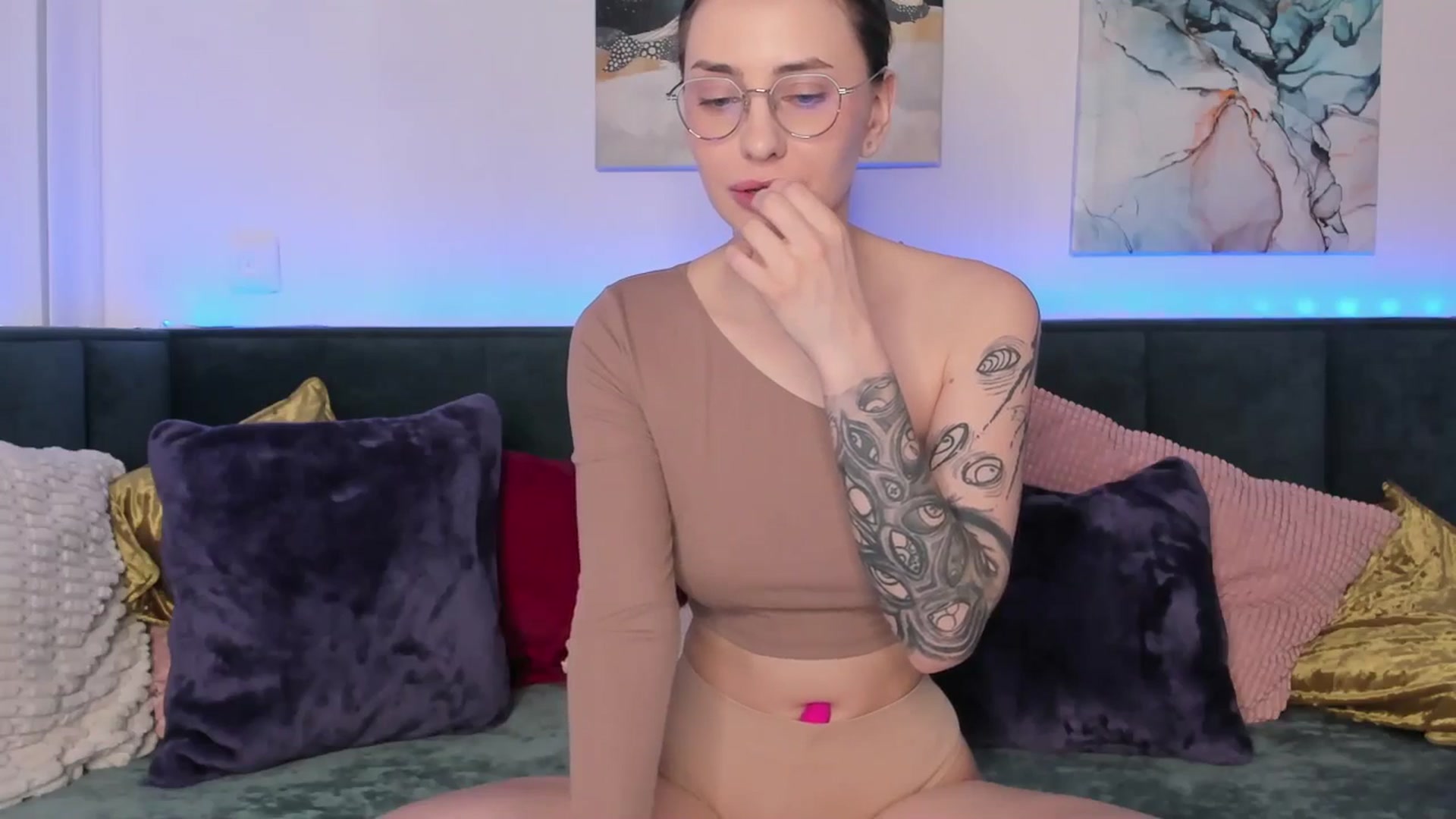 Gallery image thumbnail from Alien_Eva's myfreecams stream on, 01/27/2025, 03:08 image 9 of 20