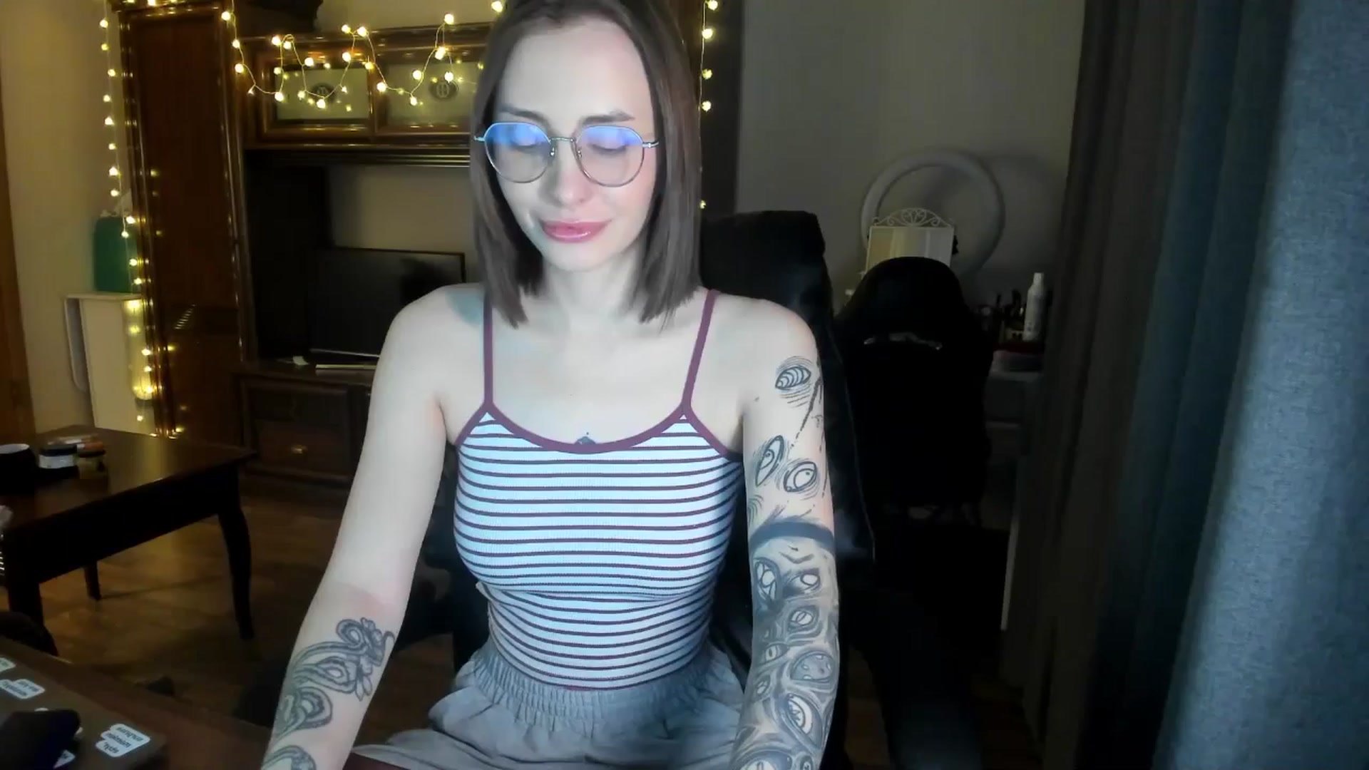 Gallery image thumbnail from Alien_Eva's myfreecams stream on, 02/13/2025, 02:17 image 1 of 20
