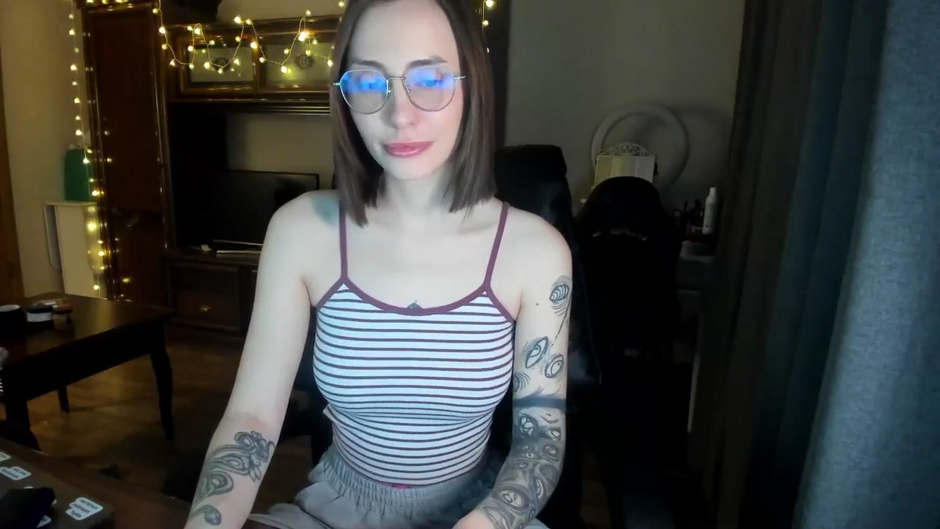 Gallery image thumbnail from Alien_Eva's myfreecams stream on, 02/13/2025, 02:17 image 2 of 20