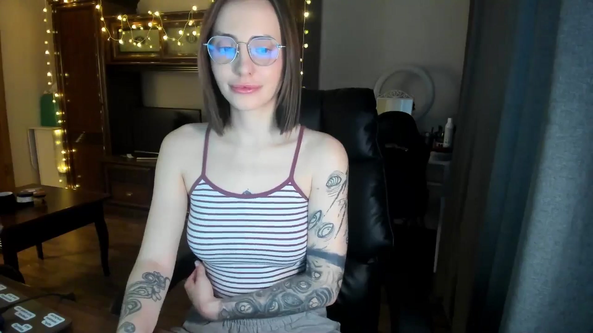 Gallery image thumbnail from Alien_Eva's myfreecams stream on, 02/13/2025, 02:17 image 13 of 20