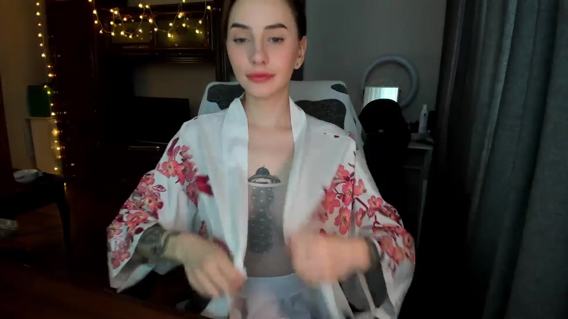 Gallery image thumbnail from Alien_Eva's myfreecams stream on, 03/04/2025, 02:07 image 16 of 20