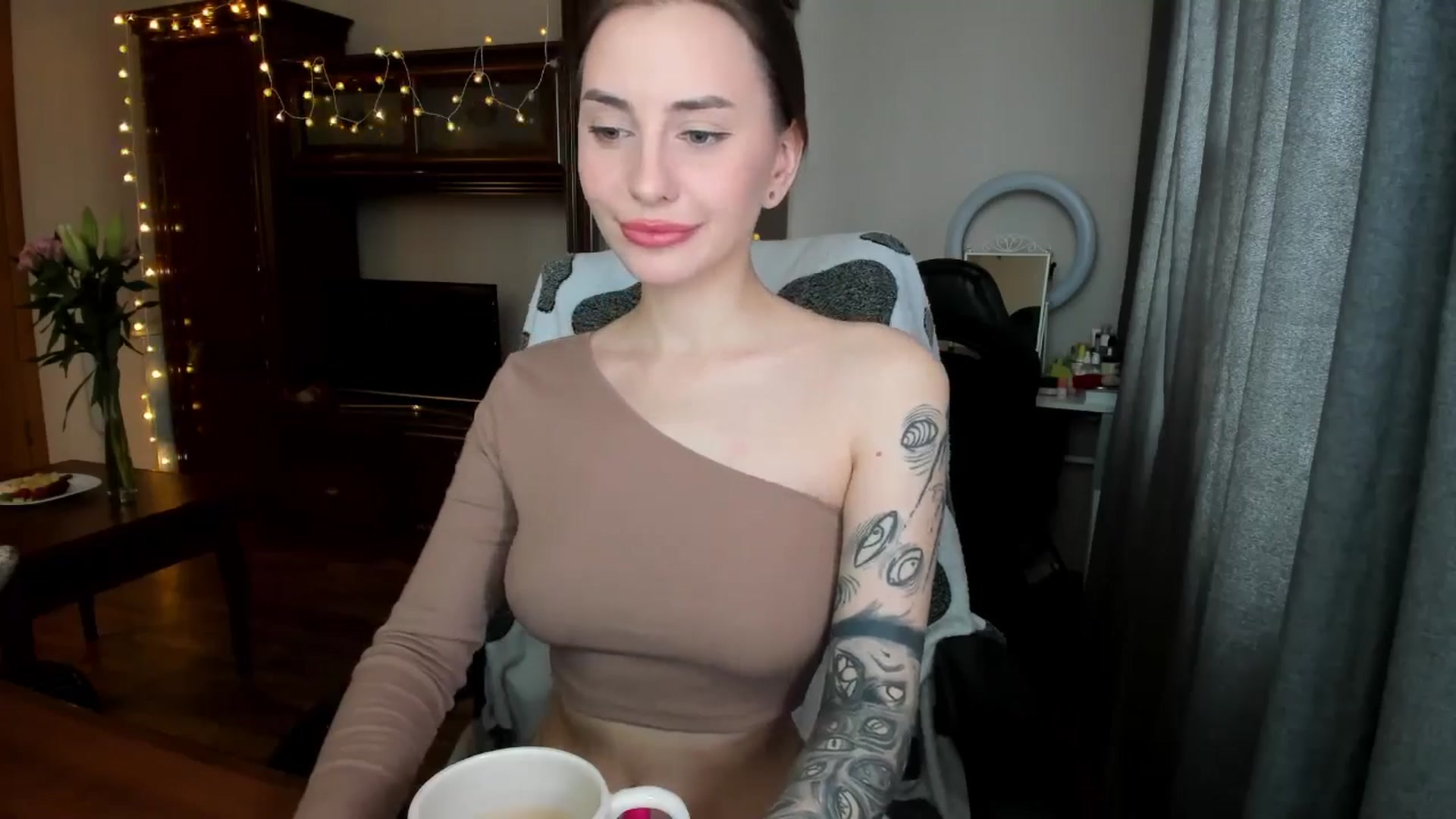 Gallery image thumbnail from Alien_Eva's myfreecams stream on, 03/27/2025, 03:42 image 2 of 20