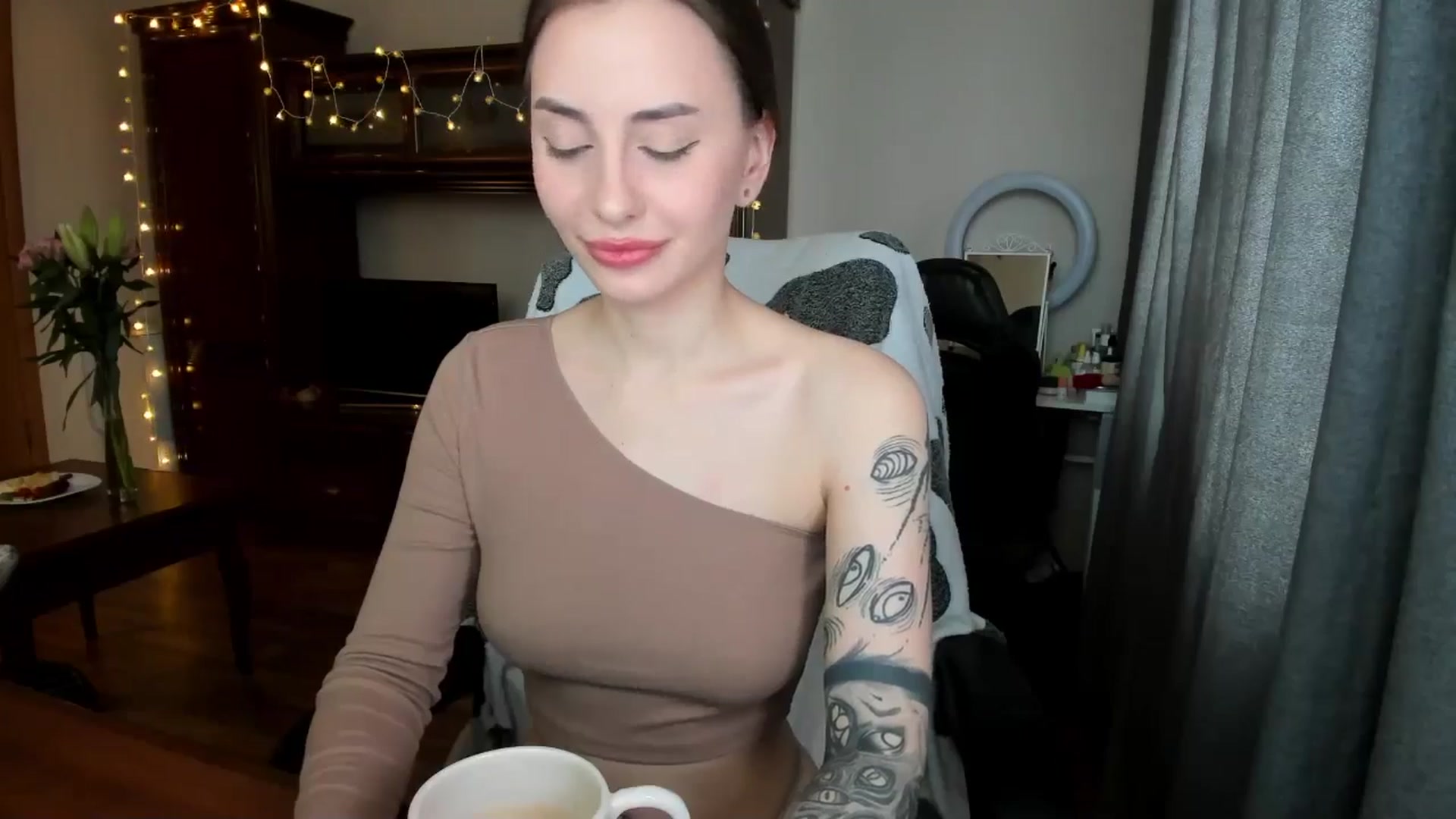 Gallery image thumbnail from Alien_Eva's myfreecams stream on, 03/27/2025, 03:42 image 3 of 20
