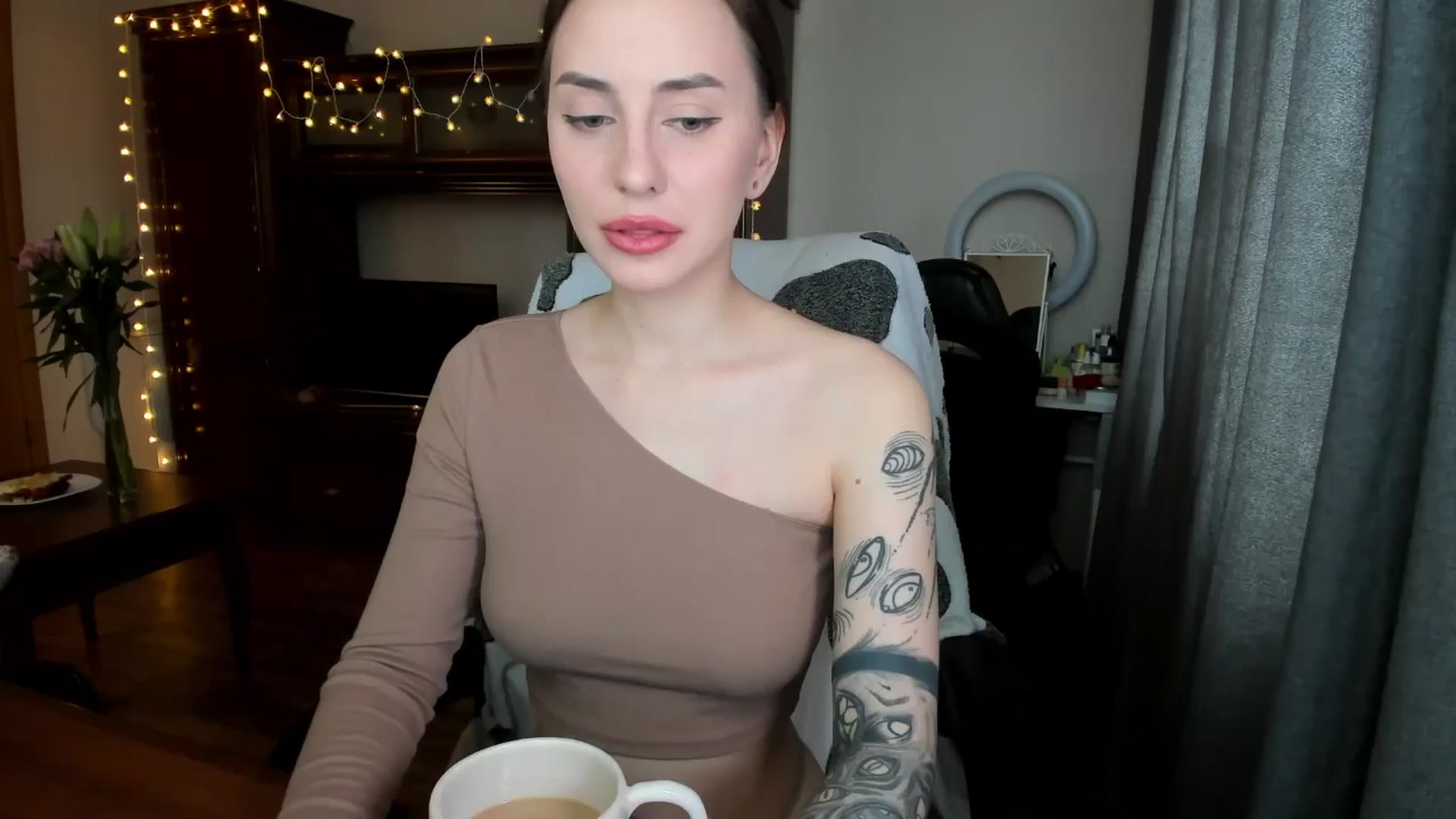 Gallery image thumbnail from Alien_Eva's myfreecams stream on, 03/27/2025, 03:42 image 1 of 20