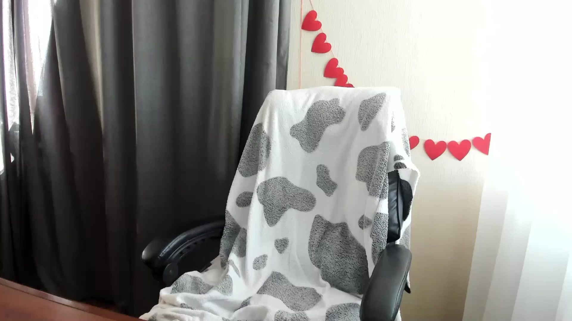 Gallery image thumbnail from Alien_Eva's myfreecams stream on, 04/21/2025, 06:25 image 4 of 20