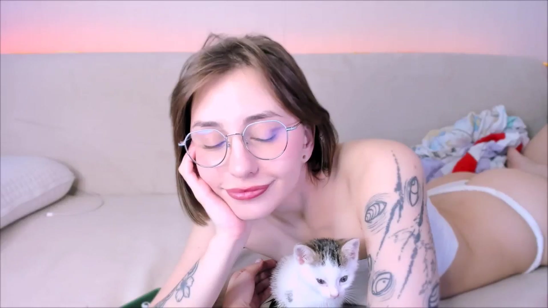 Gallery image thumbnail from Alien_Eva's myfreecams stream on, 06/13/2025, 05:48 image 15 of 20