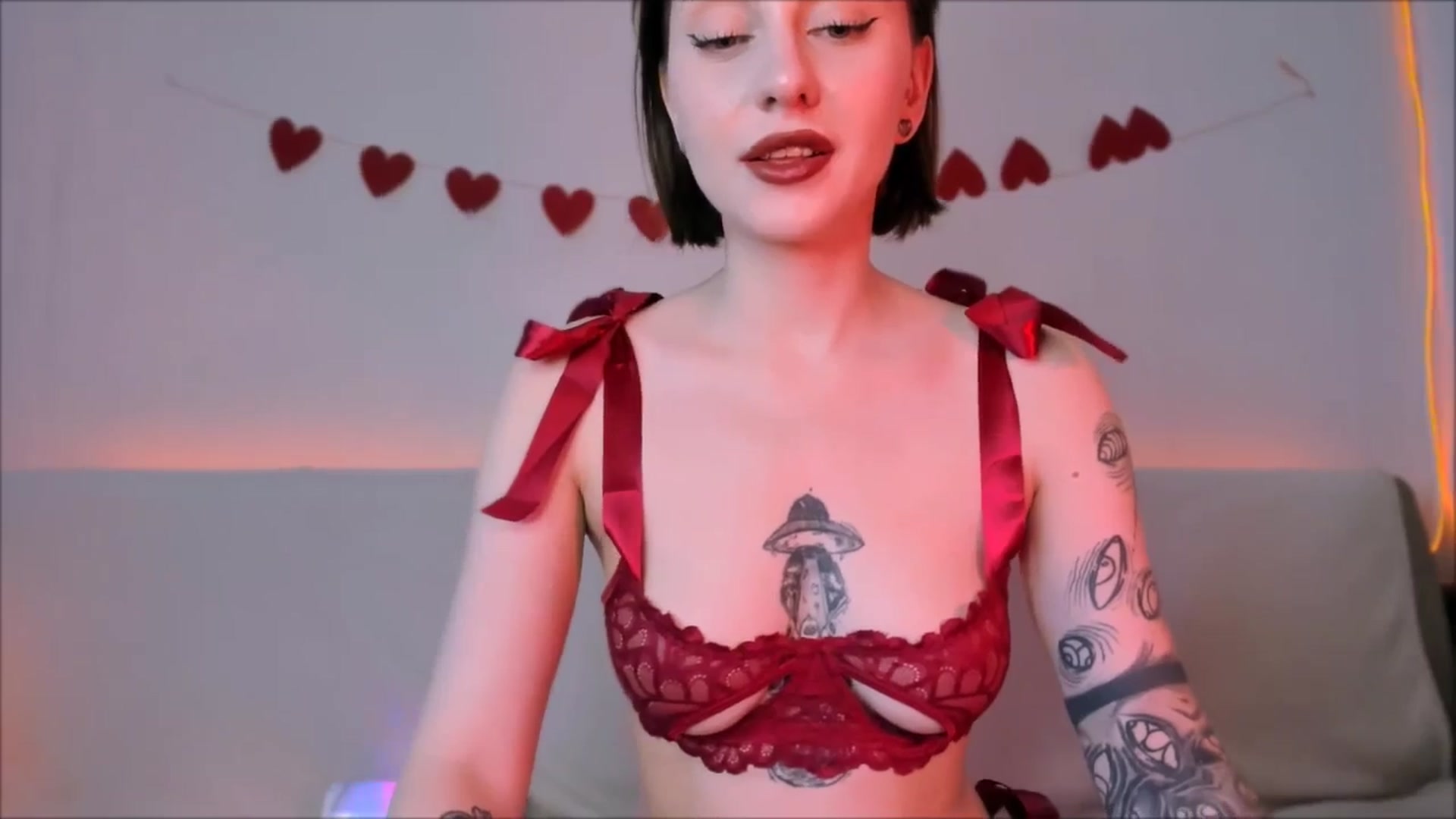 Gallery image thumbnail from Alien_Eva's myfreecams stream on, 06/17/2025, 02:48 image 6 of 20
