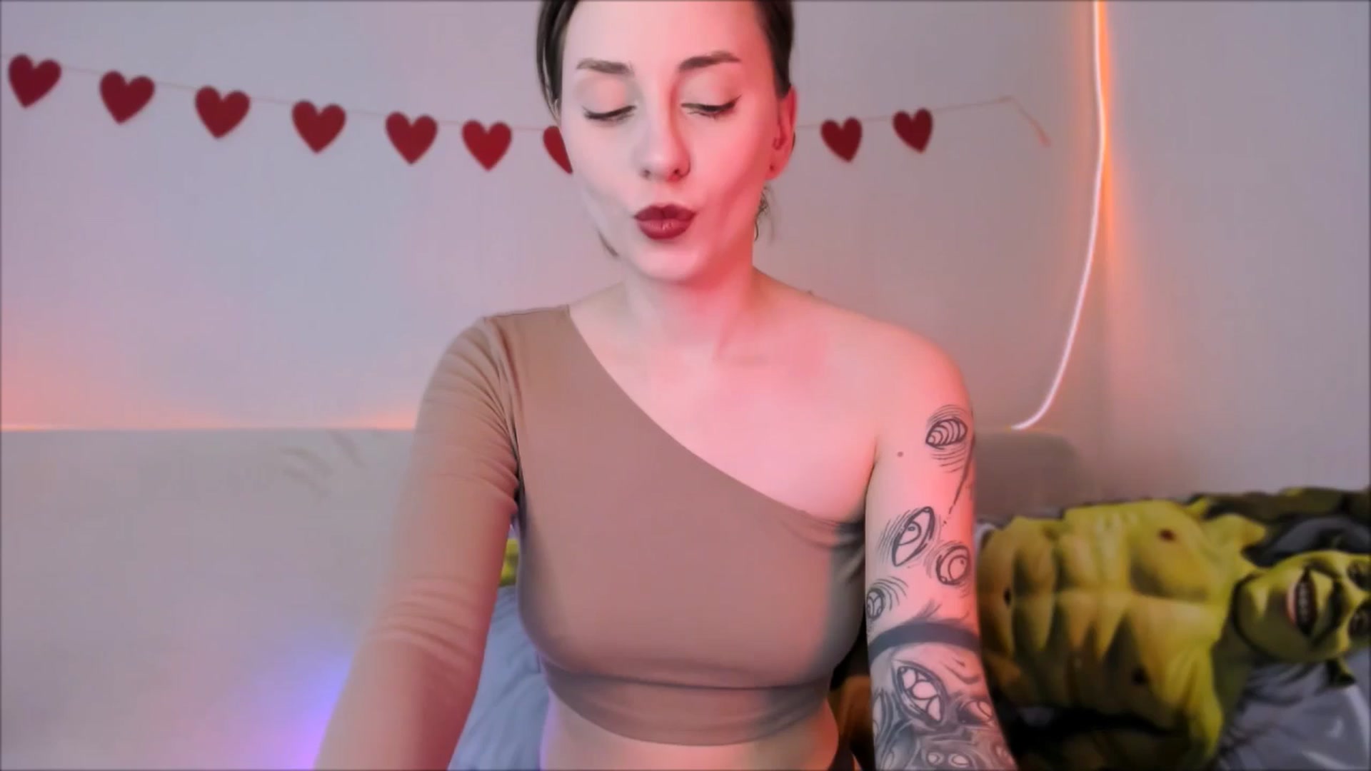 Gallery image thumbnail from Alien_Eva's myfreecams stream on, 06/30/2025, 02:37 image 1 of 20