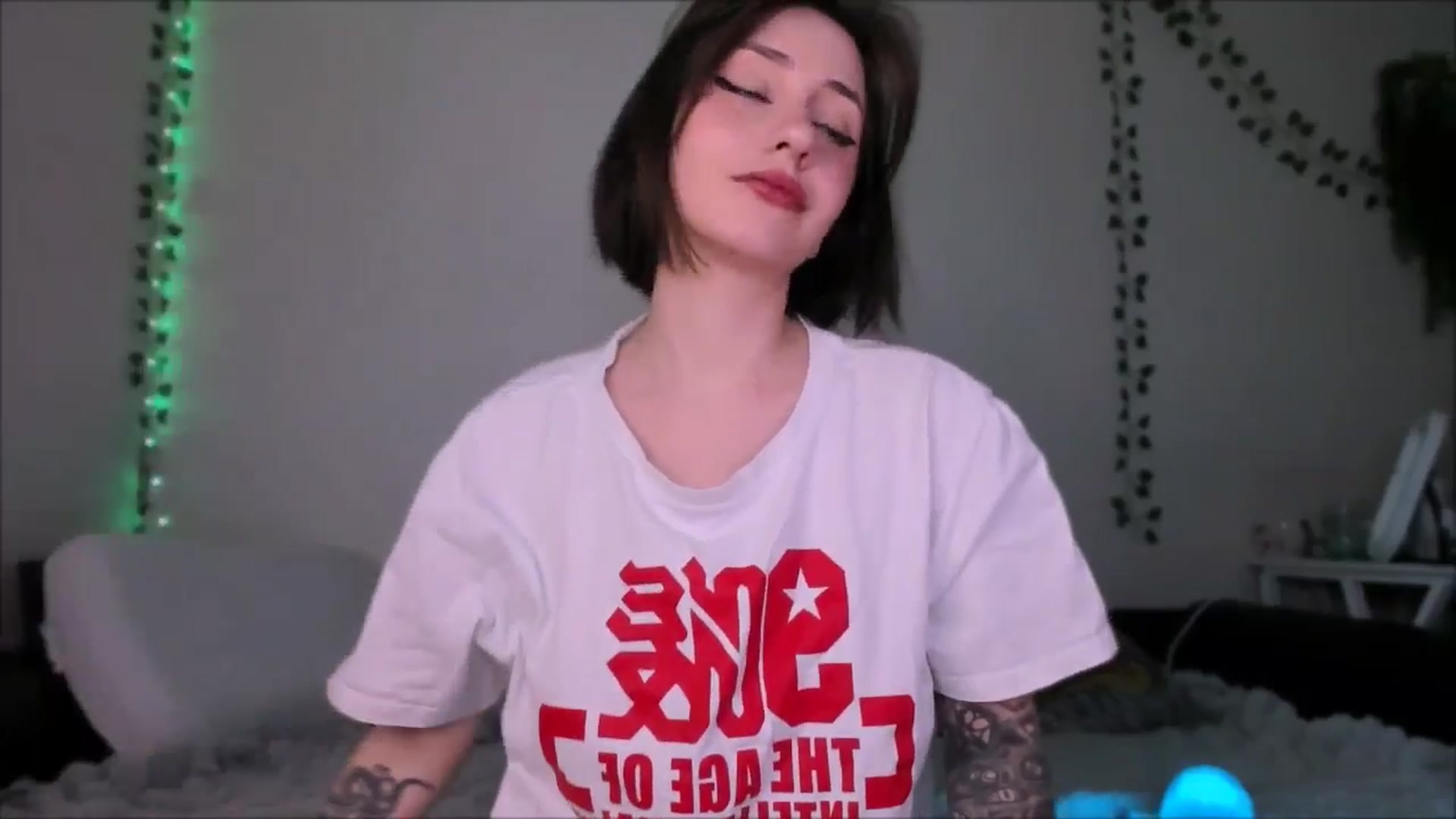 Gallery image thumbnail from Alien_Eva's myfreecams stream on, 07/08/2025, 02:57 image 2 of 20