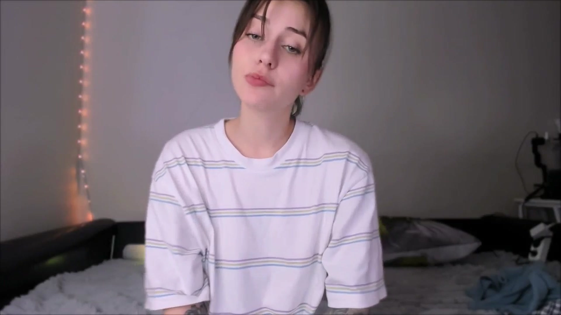 Gallery image thumbnail from Alien_Eva's myfreecams stream on, 07/15/2025, 03:30 image 4 of 20