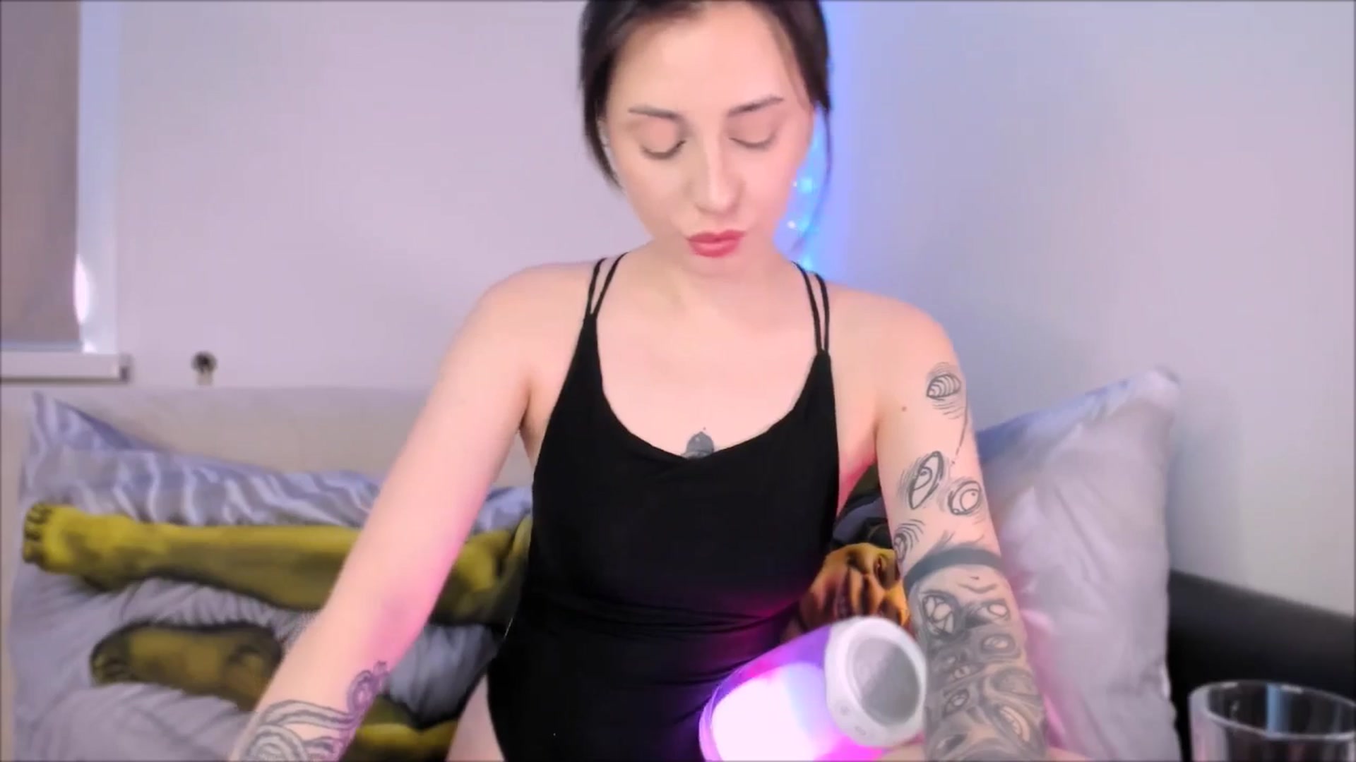 Gallery image thumbnail from Alien_Eva's myfreecams stream on, 07/18/2025, 02:41 image 4 of 20