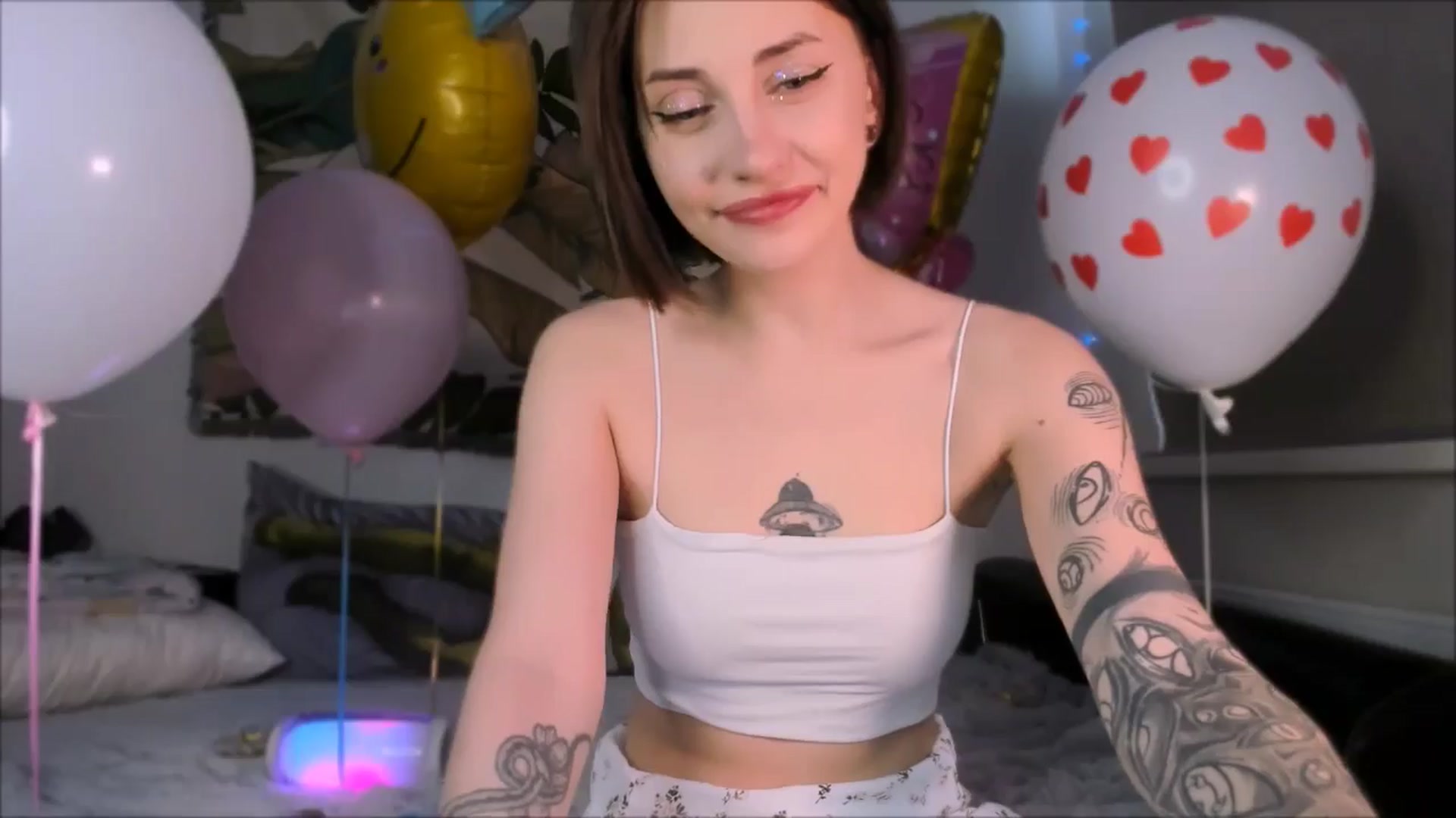 Gallery image thumbnail from Alien_Eva's myfreecams stream on, 08/04/2025, 03:14 image 12 of 20