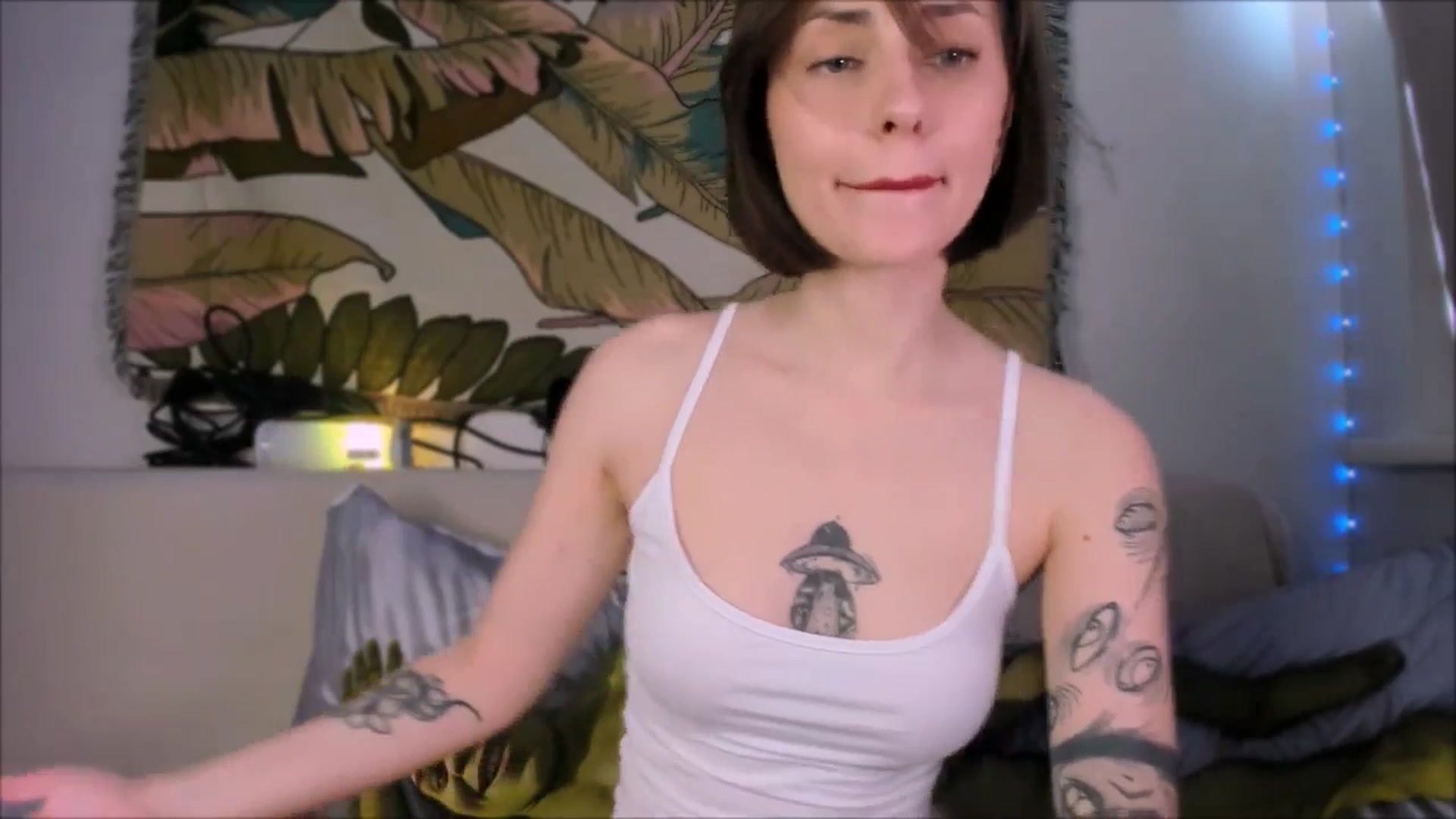 Gallery image thumbnail from Alien_Eva's myfreecams stream on, 08/13/2025, 06:25 image 14 of 20