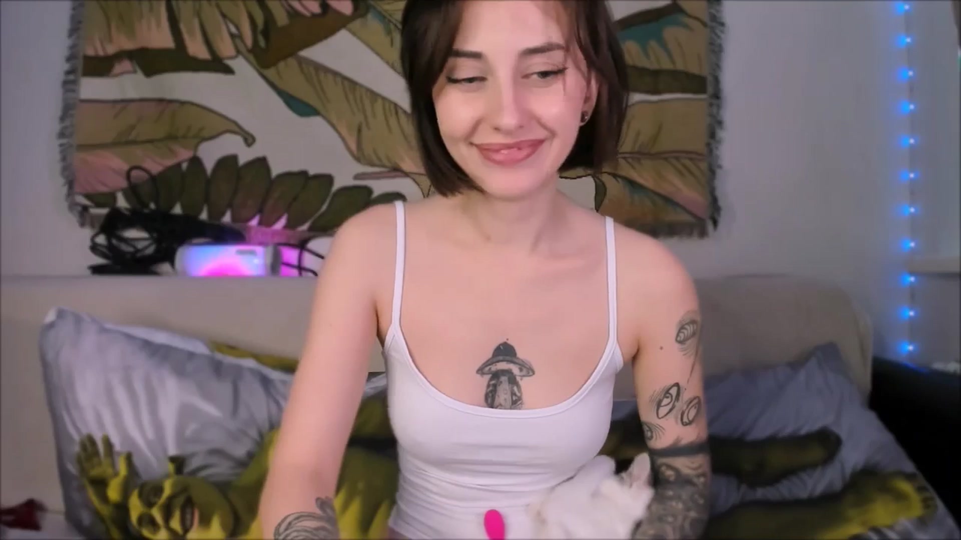 Gallery image thumbnail from Alien_Eva's myfreecams stream on, 08/14/2025, 06:48 image 9 of 20