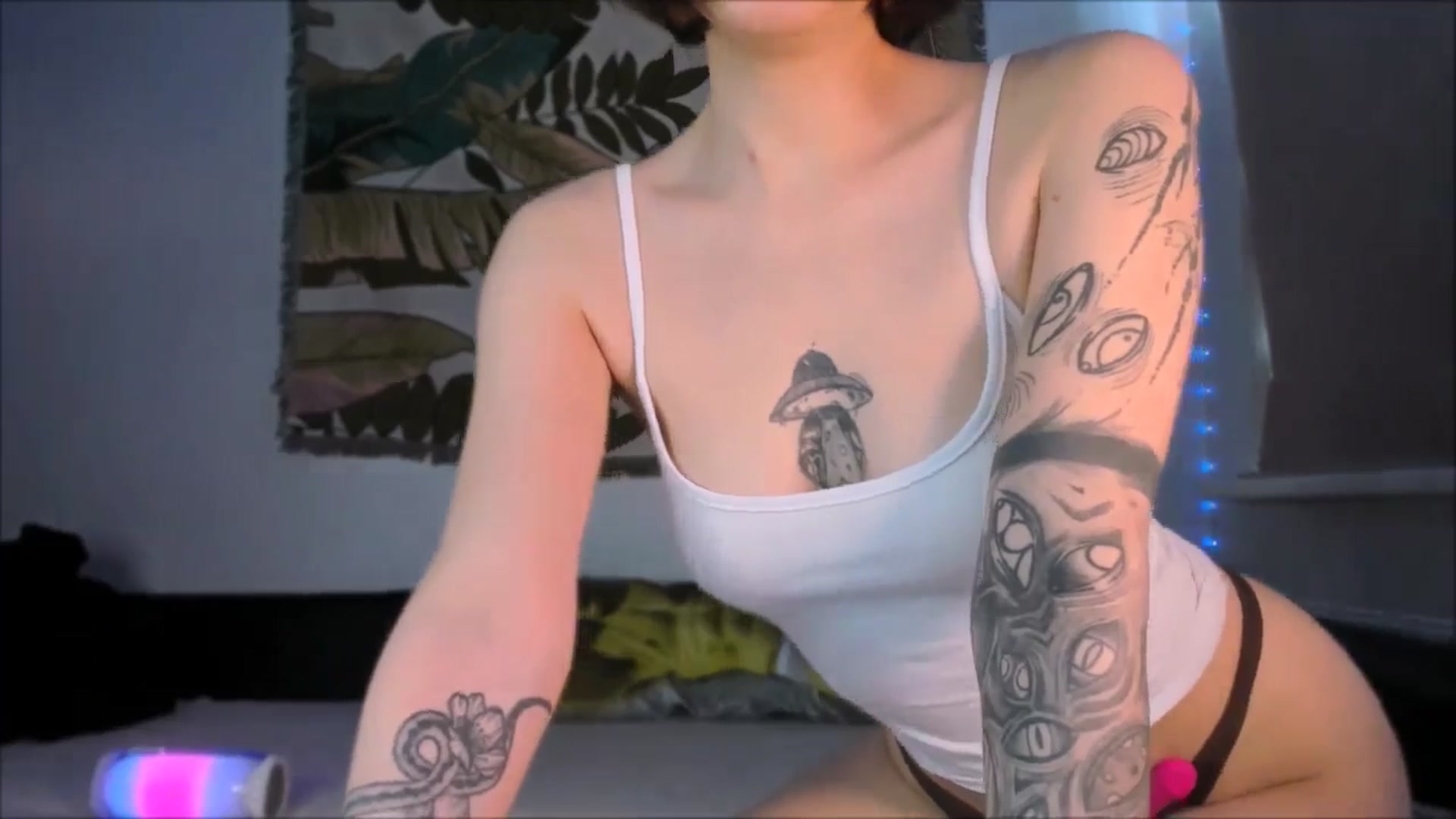 Gallery image thumbnail from Alien_Eva's myfreecams stream on, 08/19/2025, 04:50 image 18 of 20