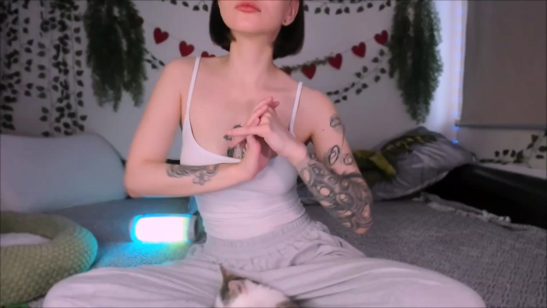 Gallery image thumbnail from Alien_Eva's myfreecams stream on, 08/25/2025, 02:36 image 5 of 20