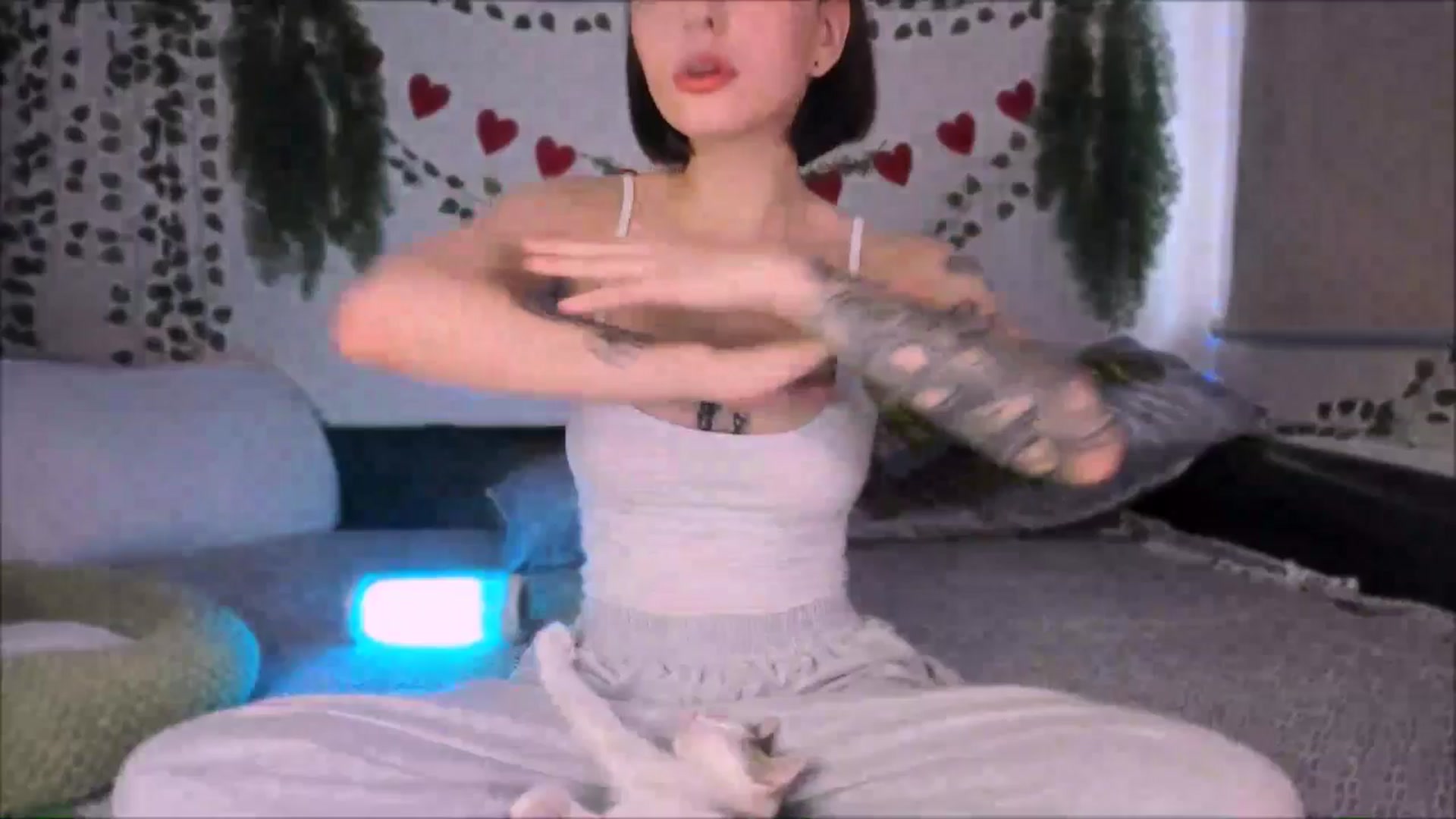 Gallery image thumbnail from Alien_Eva's myfreecams stream on, 08/25/2025, 02:36 image 8 of 20