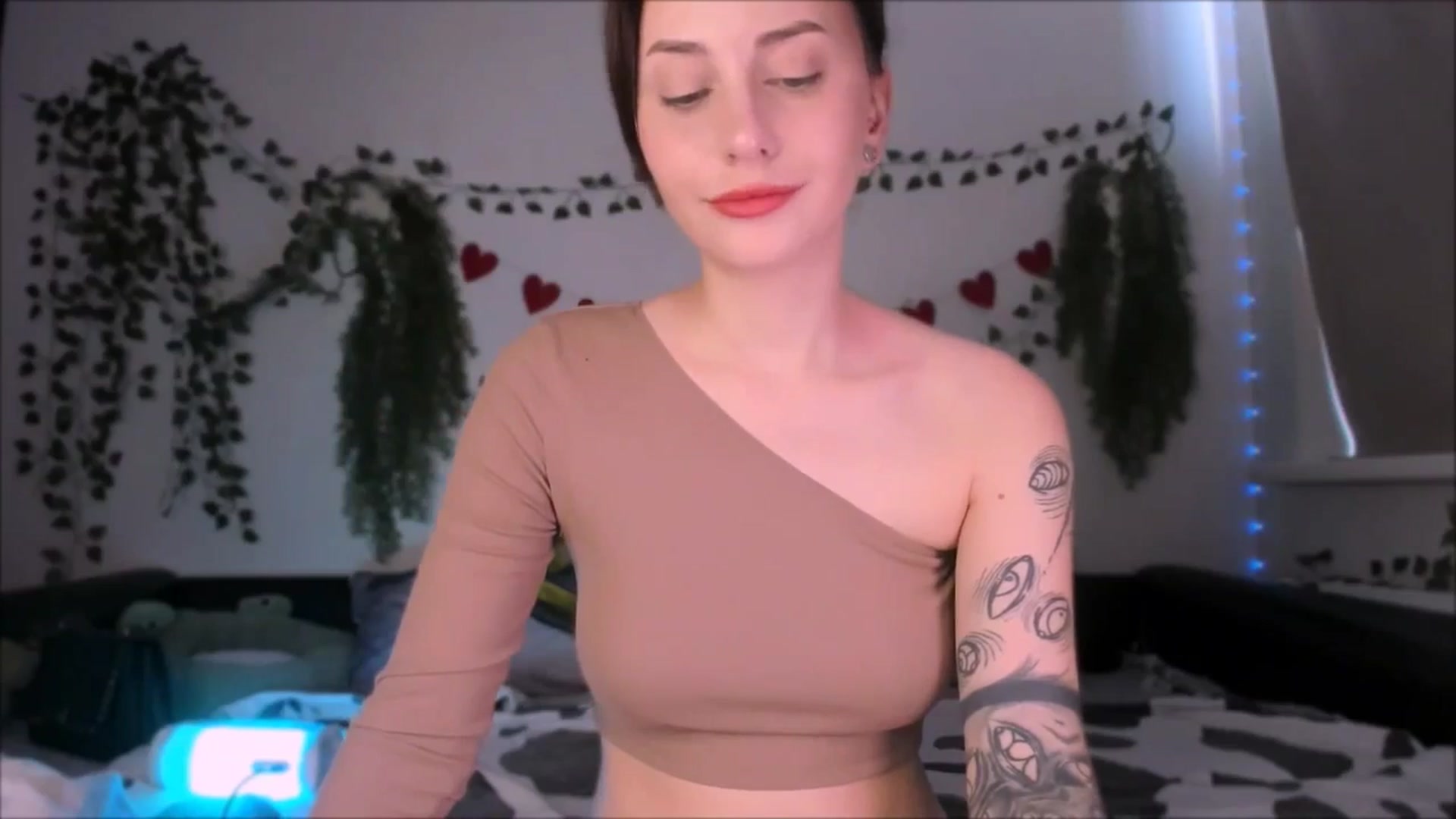 Gallery image thumbnail from Alien_Eva's myfreecams stream on, 08/28/2025, 03:17 image 14 of 20