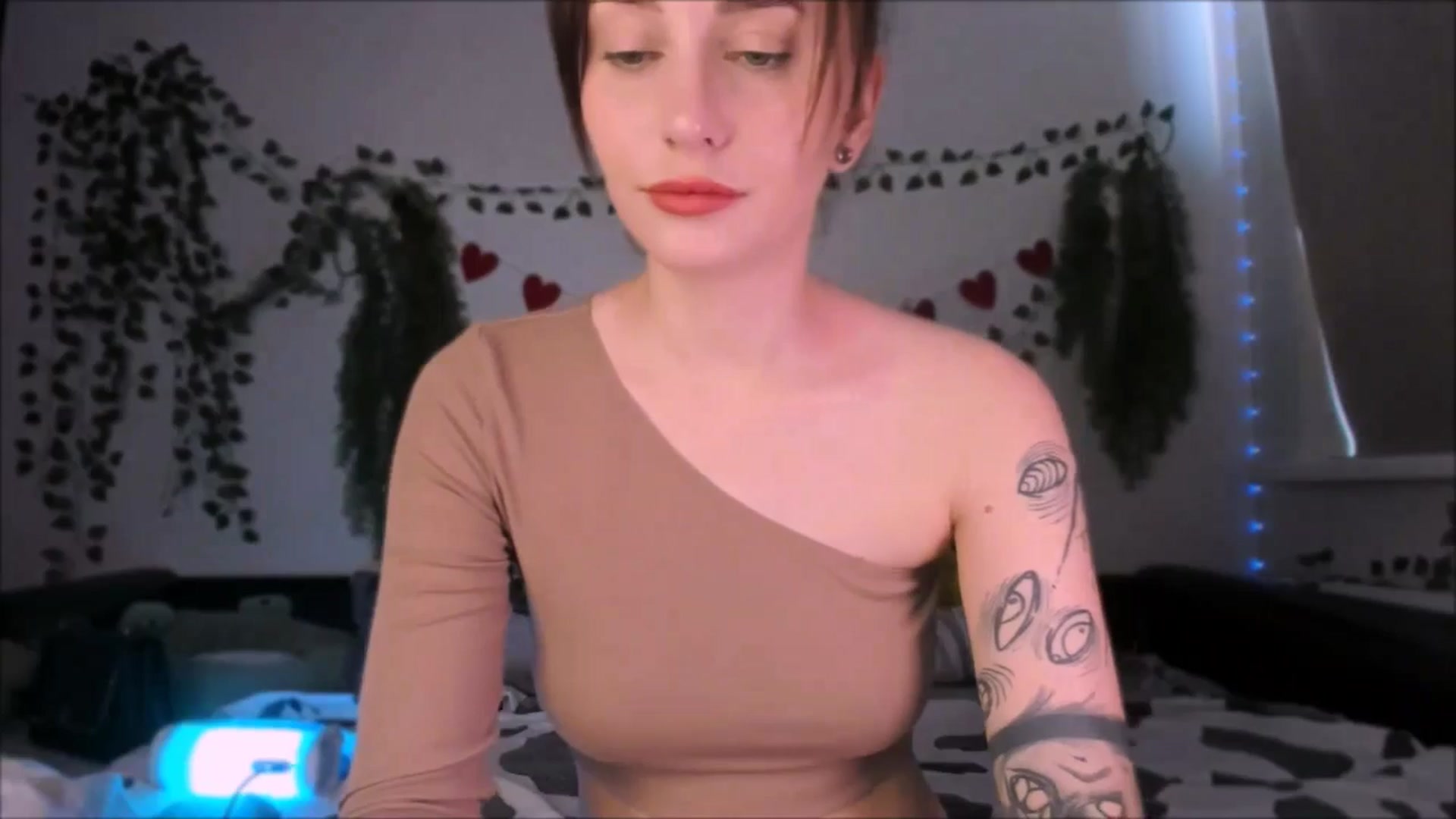 Gallery image thumbnail from Alien_Eva's myfreecams stream on, 08/28/2025, 03:17 image 17 of 20