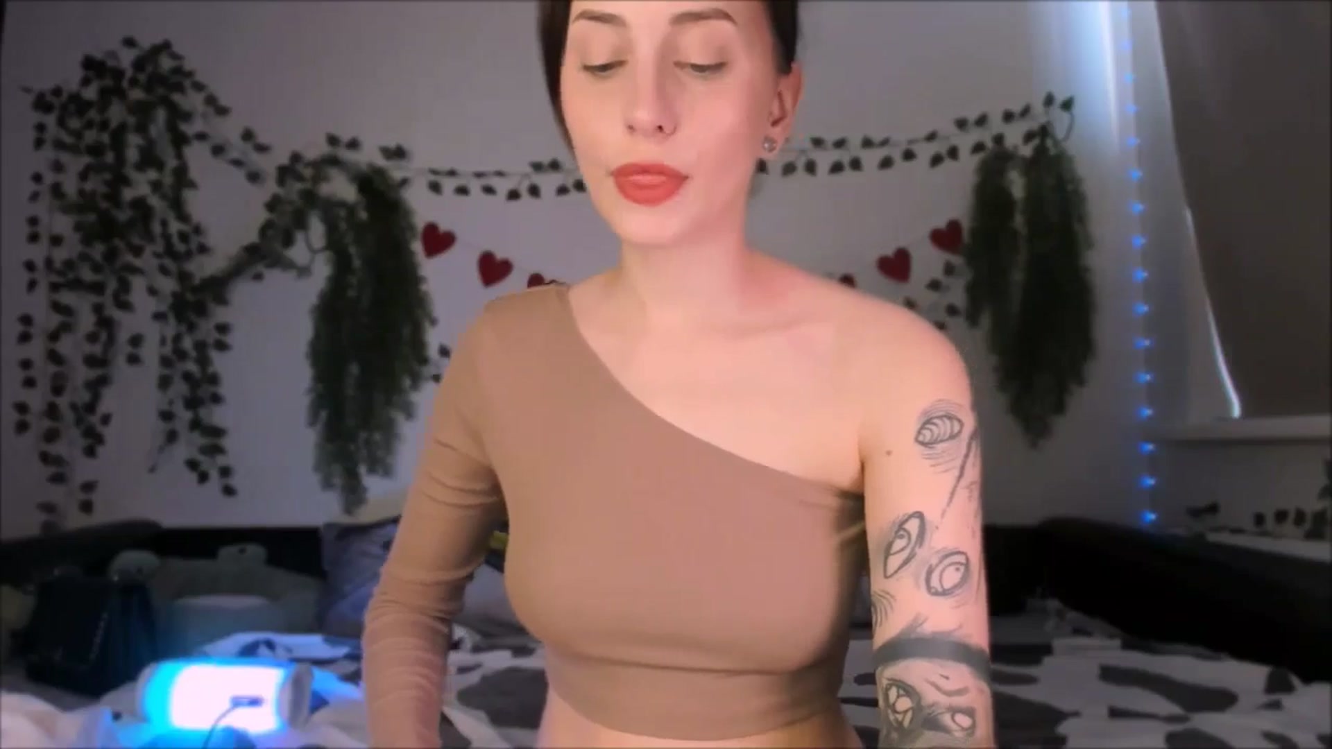 Gallery image thumbnail from Alien_Eva's myfreecams stream on, 08/28/2025, 03:17 image 15 of 20