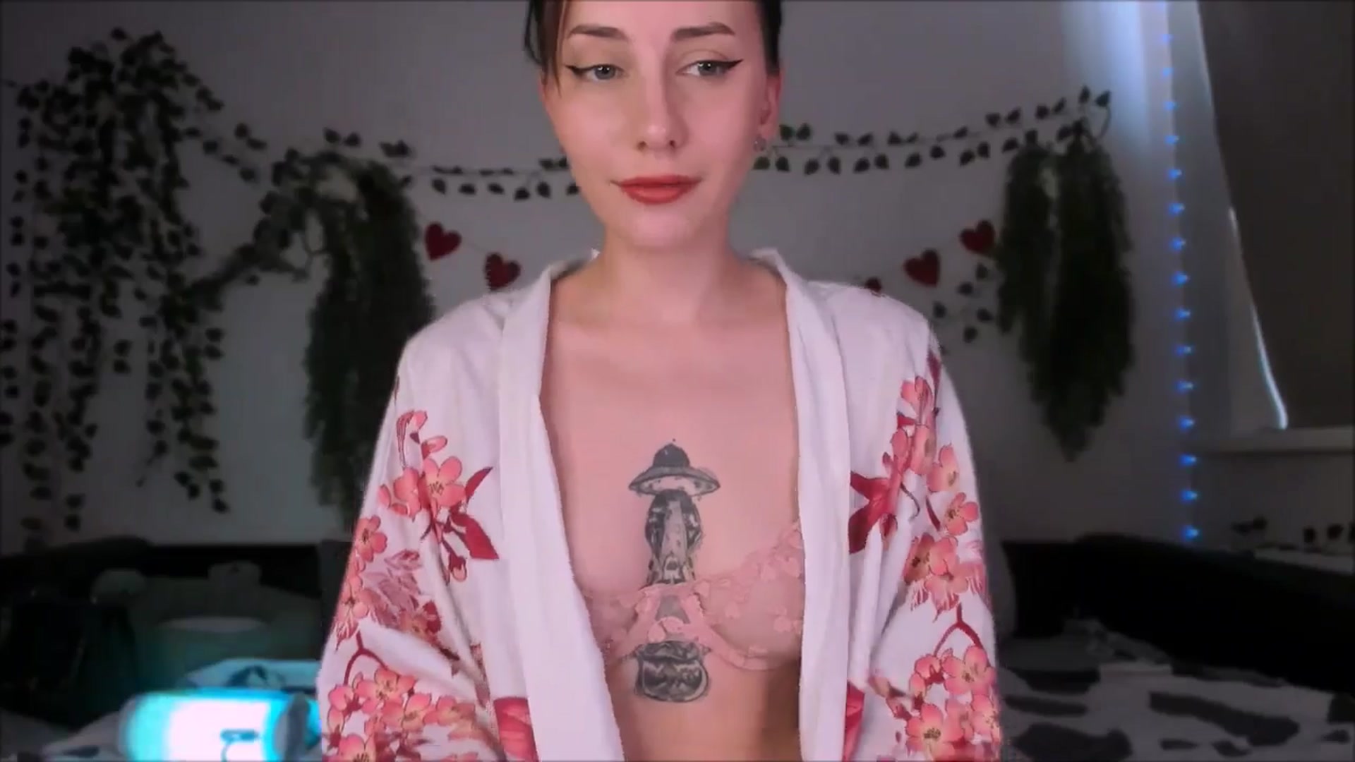 Gallery image thumbnail from Alien_Eva's myfreecams stream on, 08/28/2025, 05:07 image 11 of 20