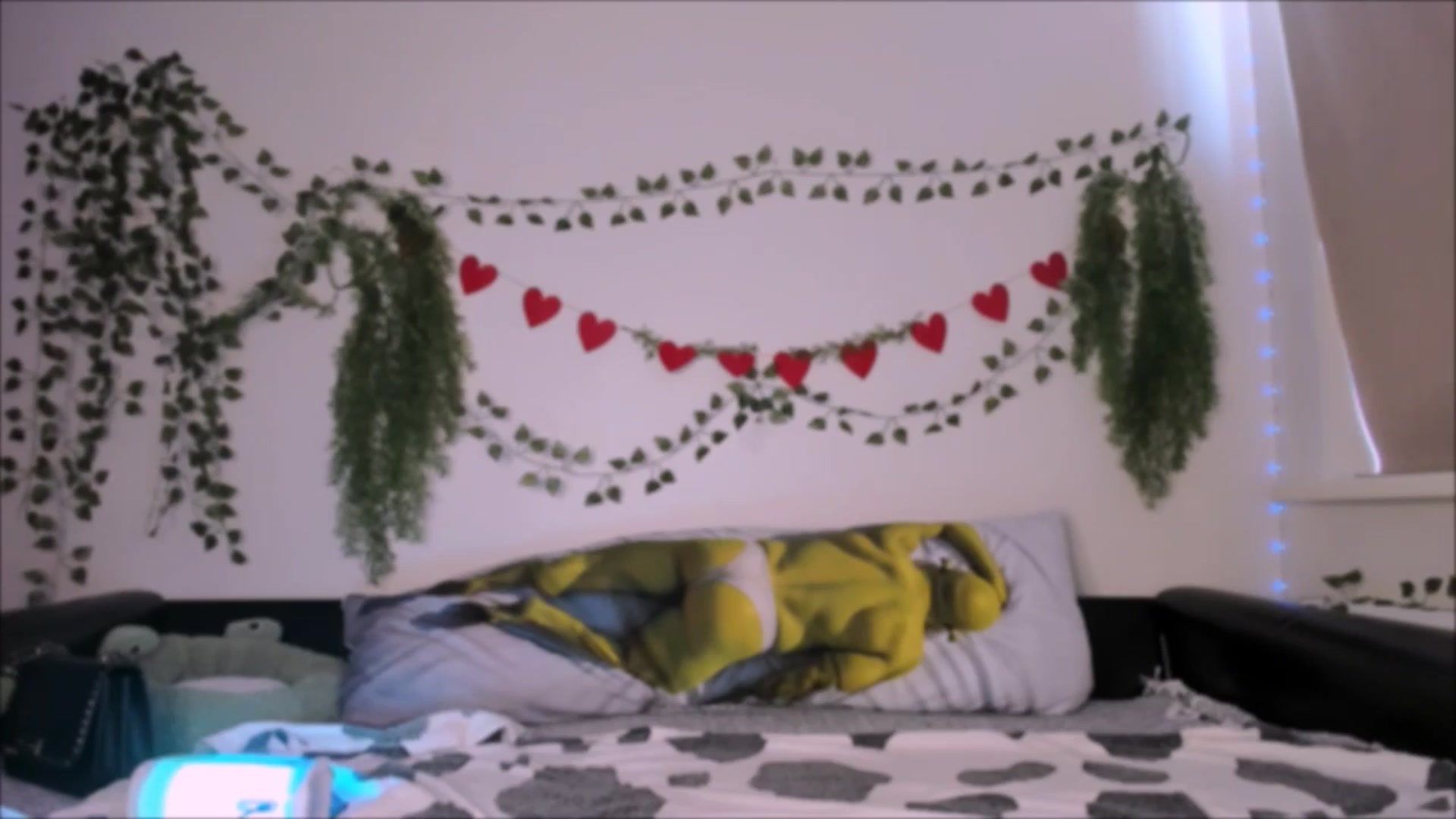 Gallery image thumbnail from Alien_Eva's myfreecams stream on, 08/28/2025, 05:07 image 4 of 20