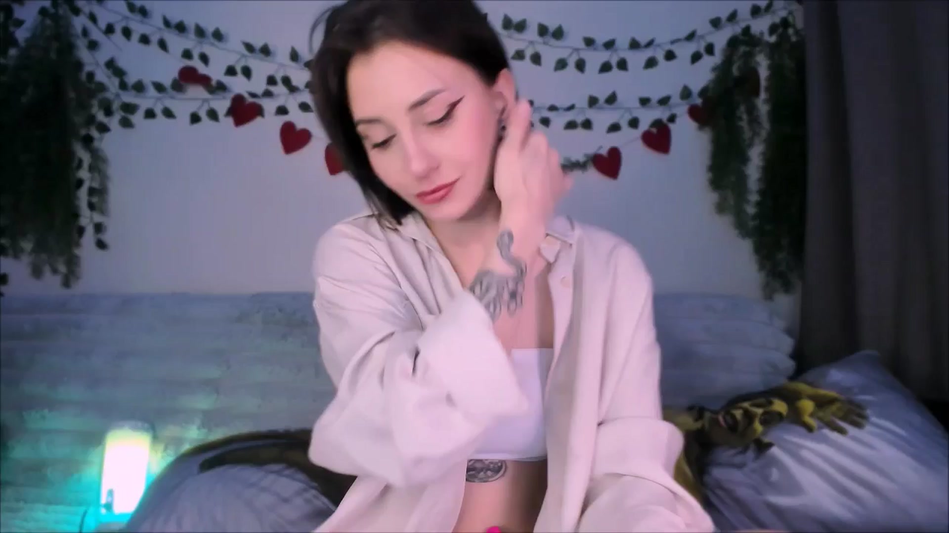 Gallery image thumbnail from Alien_Eva's myfreecams stream on, 09/10/2025, 03:06 image 1 of 20