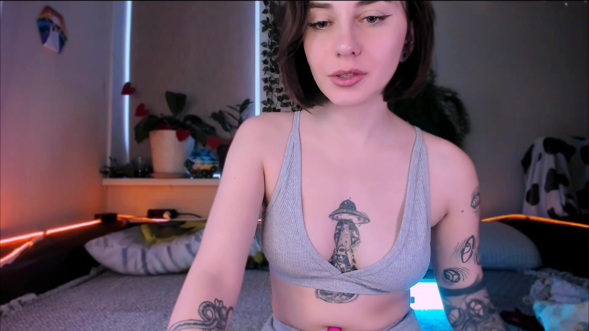 Gallery image thumbnail from Alien_Eva's myfreecams stream on, 09/14/2025, 06:41 image 14 of 20