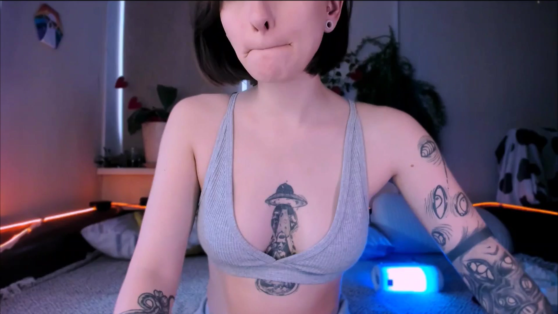 Gallery image thumbnail from Alien_Eva's myfreecams stream on, 09/14/2025, 06:41 image 1 of 20