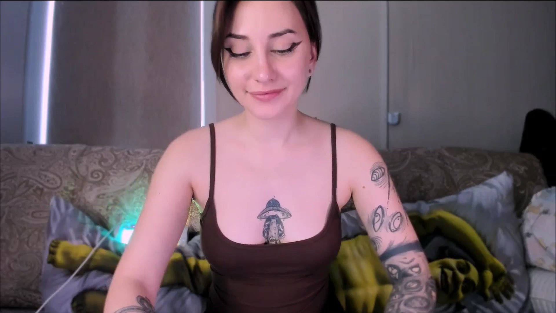 Gallery image thumbnail from Alien_Eva's myfreecams stream on, 09/20/2025, 05:22 image 10 of 20