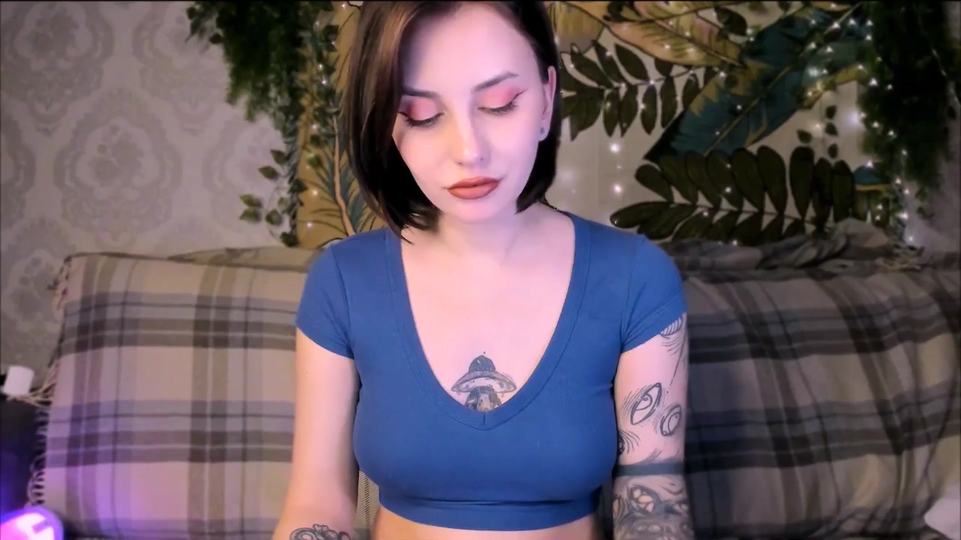 Gallery image thumbnail from Alien_Eva's myfreecams stream on, 10/18/2025, 04:19 image 6 of 20