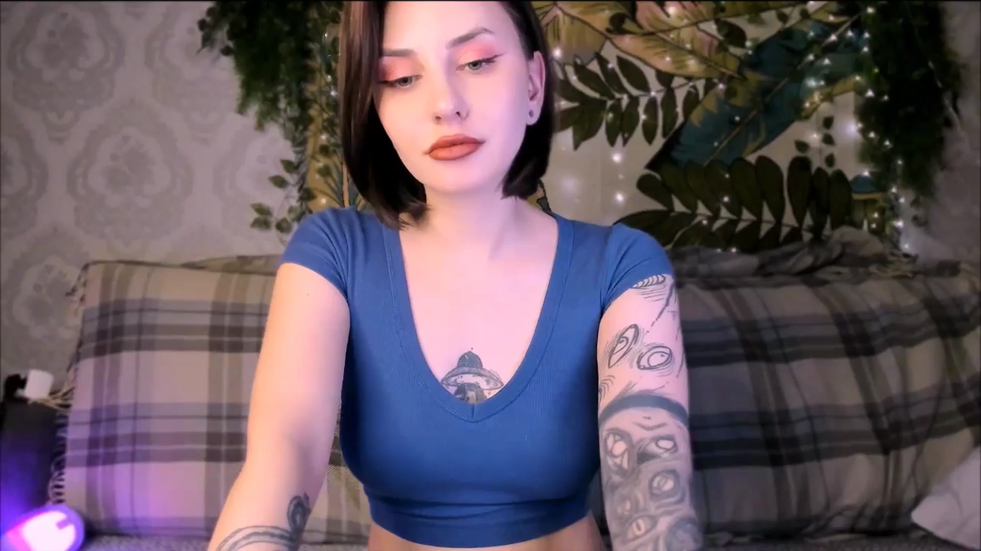 Gallery image thumbnail from Alien_Eva's myfreecams stream on, 10/18/2025, 04:19 image 15 of 20