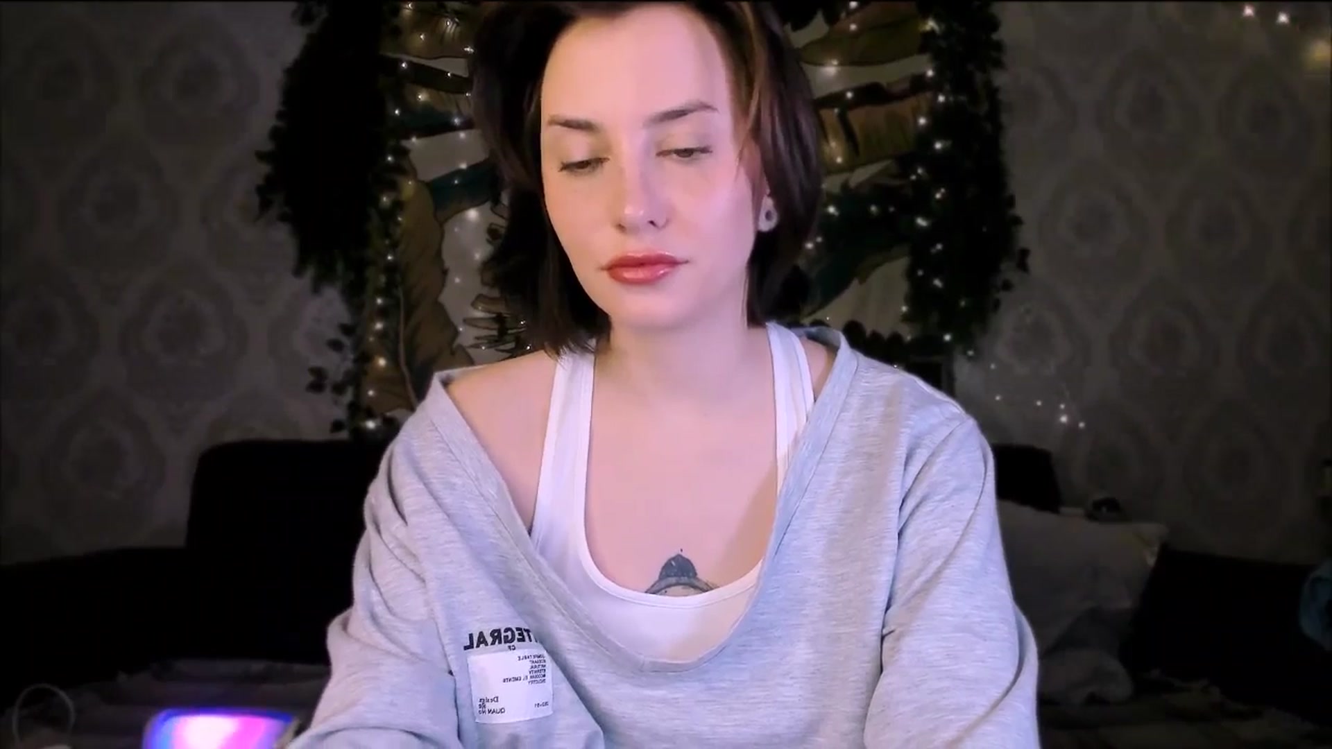 Gallery image thumbnail from Alien_Eva's myfreecams stream on, 10/19/2025, 02:42 image 8 of 20