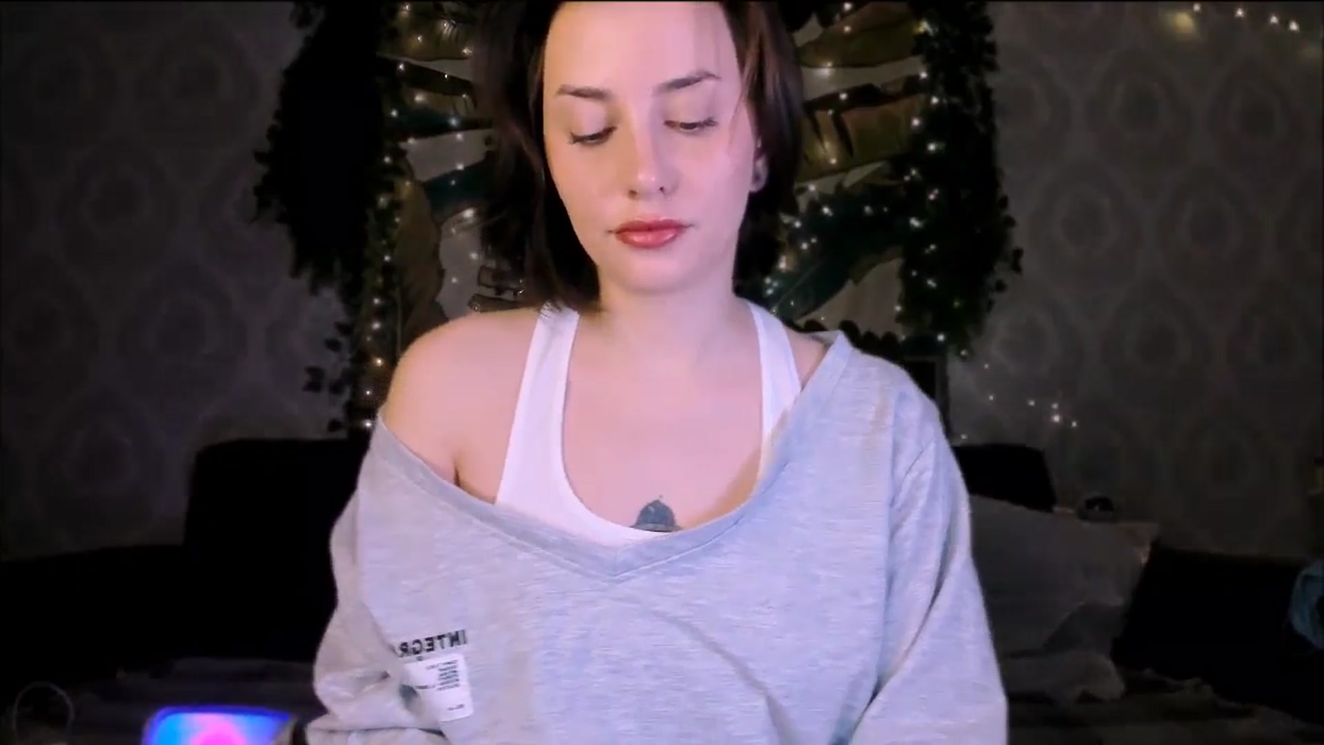 Gallery image thumbnail from Alien_Eva's myfreecams stream on, 10/19/2025, 02:42 image 5 of 20