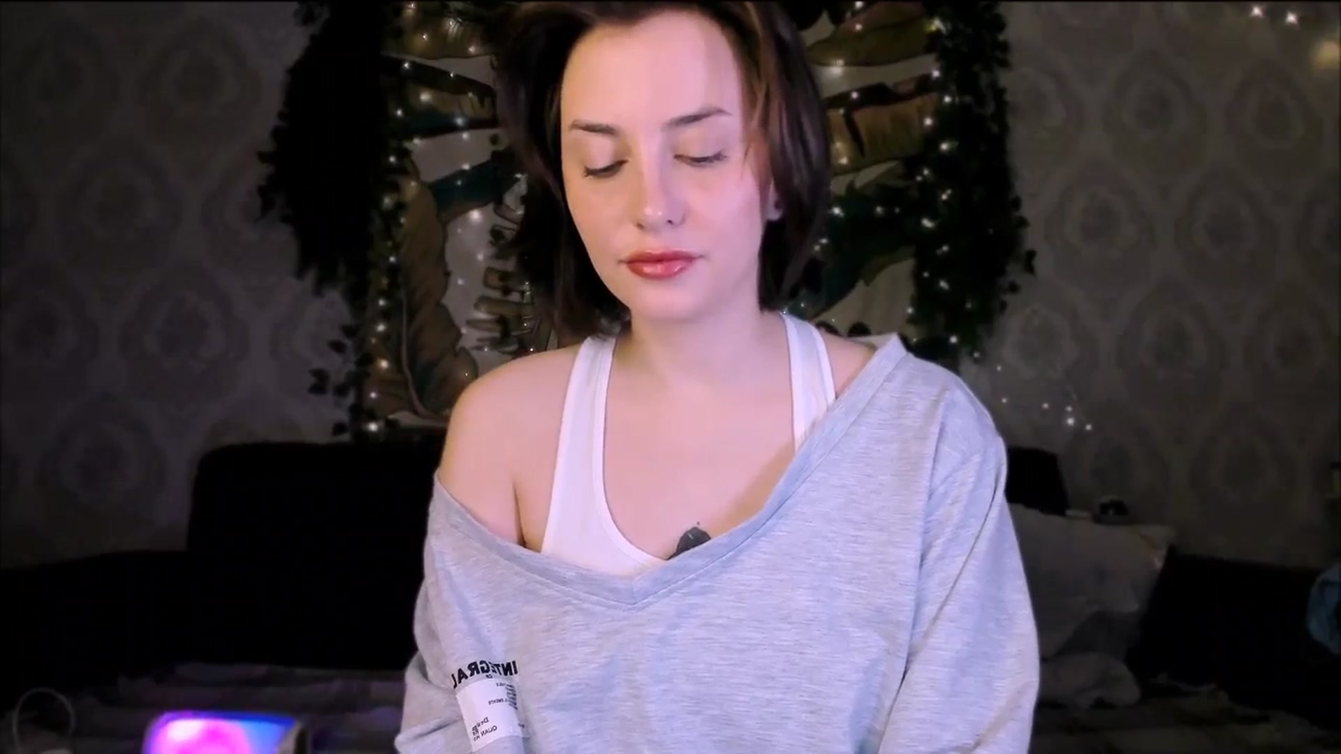 Gallery image thumbnail from Alien_Eva's myfreecams stream on, 10/19/2025, 02:42 image 7 of 20