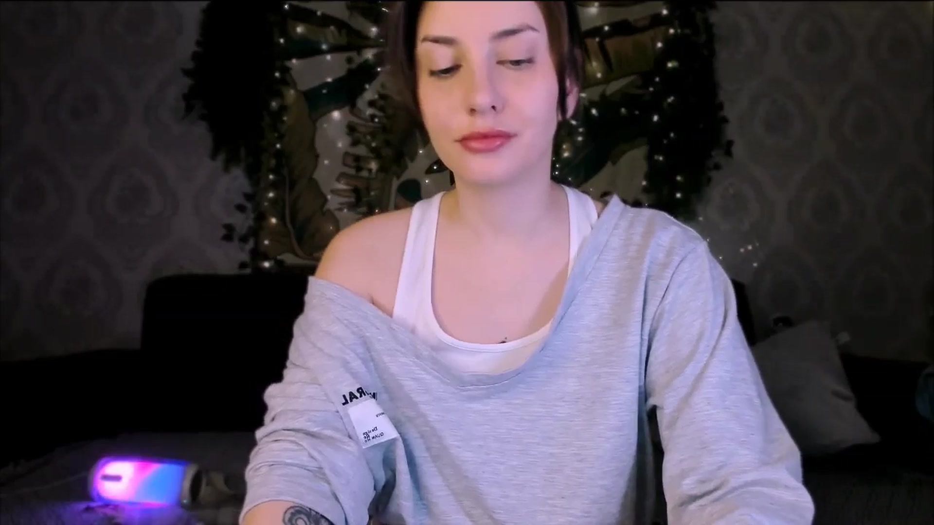 Gallery image thumbnail from Alien_Eva's myfreecams stream on, 10/19/2025, 06:03 image 17 of 20