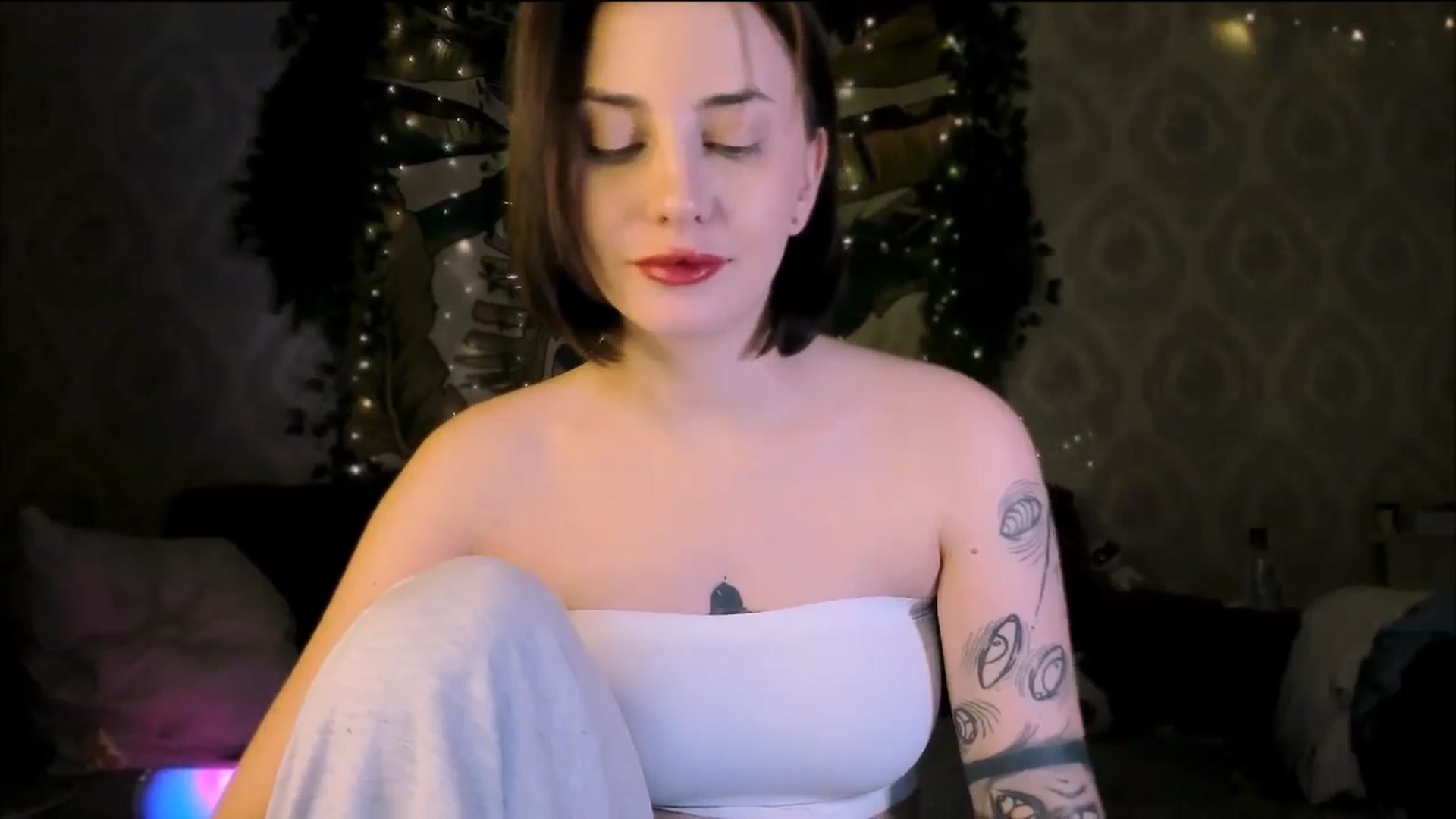 Gallery image thumbnail from Alien_Eva's myfreecams stream on, 10/20/2025, 04:59 image 12 of 20