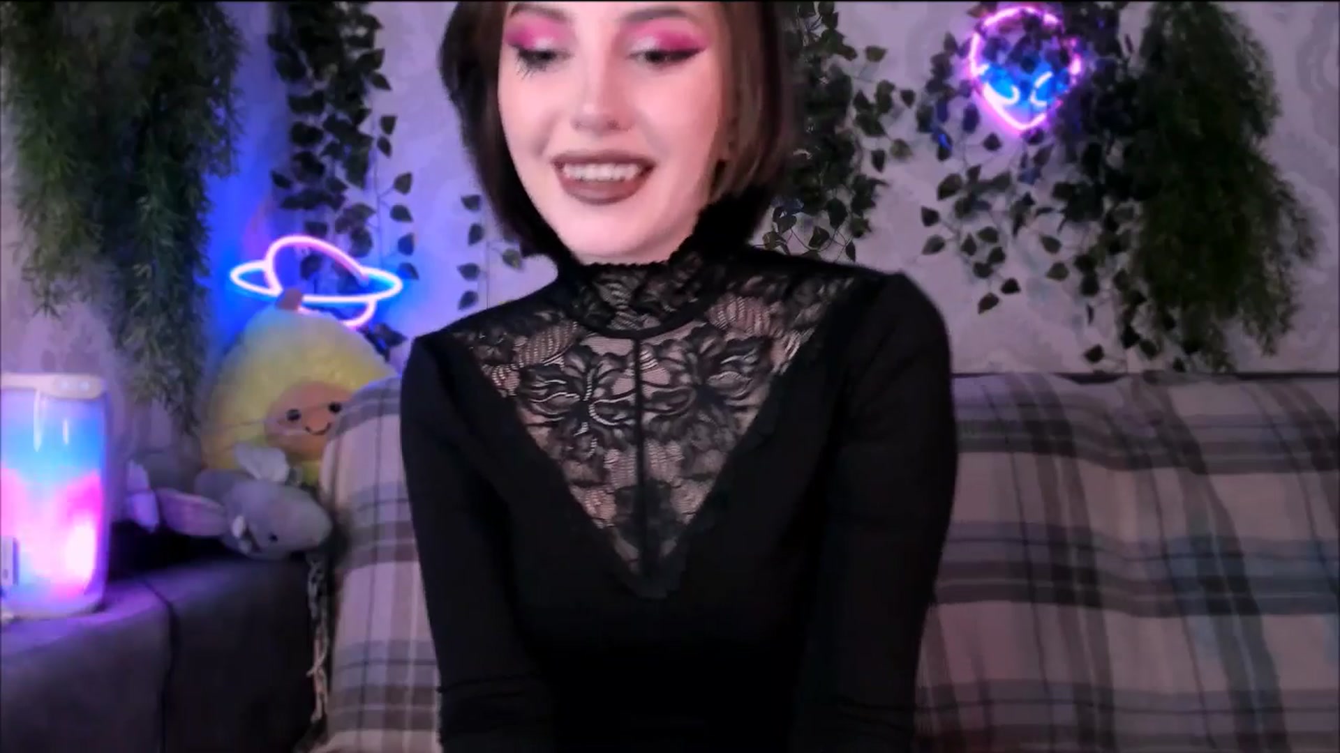 Gallery image thumbnail from Alien_Eva's myfreecams stream on, 10/31/2025, 02:16 image 7 of 20