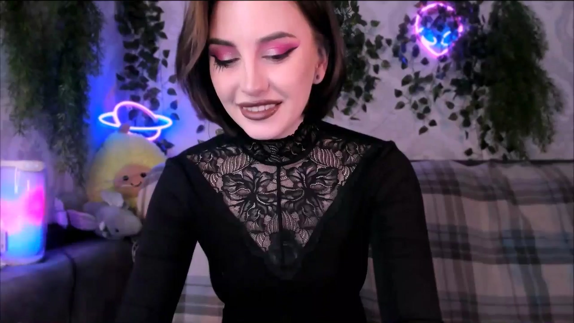 Gallery image thumbnail from Alien_Eva's myfreecams stream on, 10/31/2025, 02:16 image 17 of 20