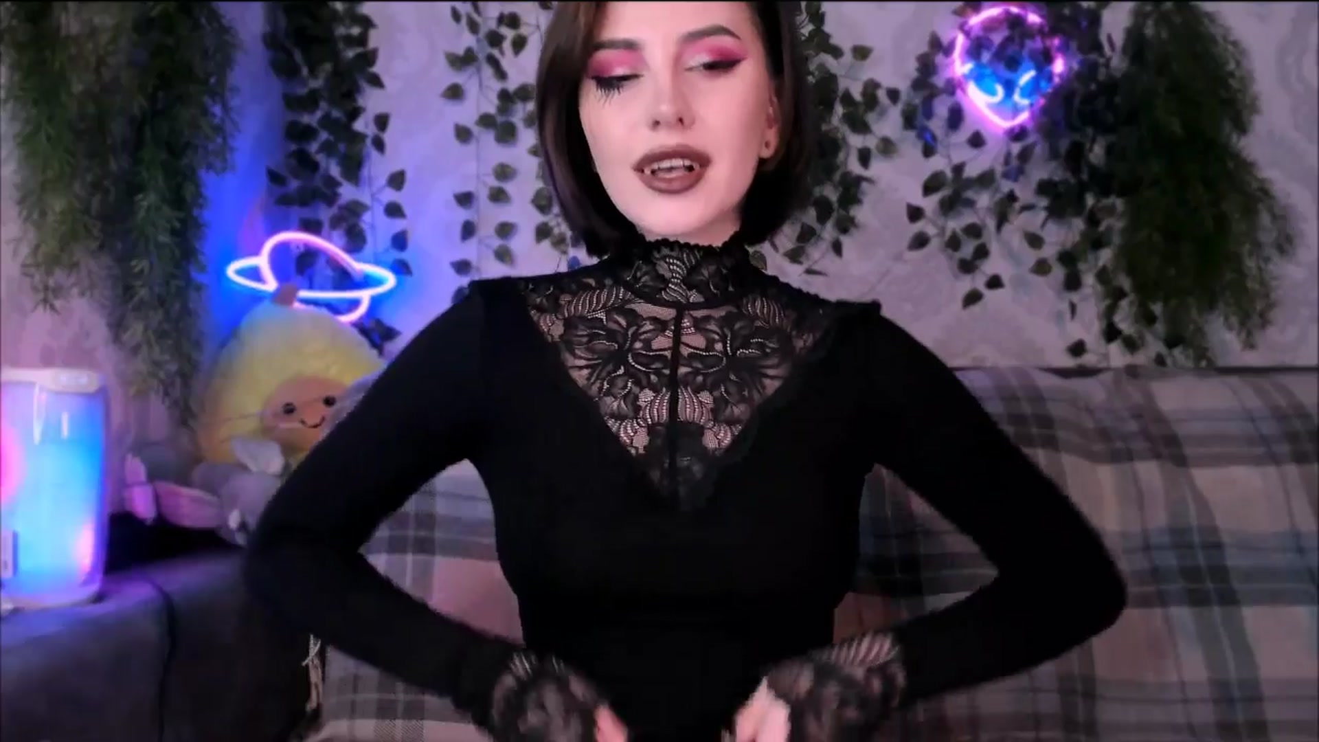 Gallery image thumbnail from Alien_Eva's myfreecams stream on, 10/31/2025, 02:16 image 15 of 20